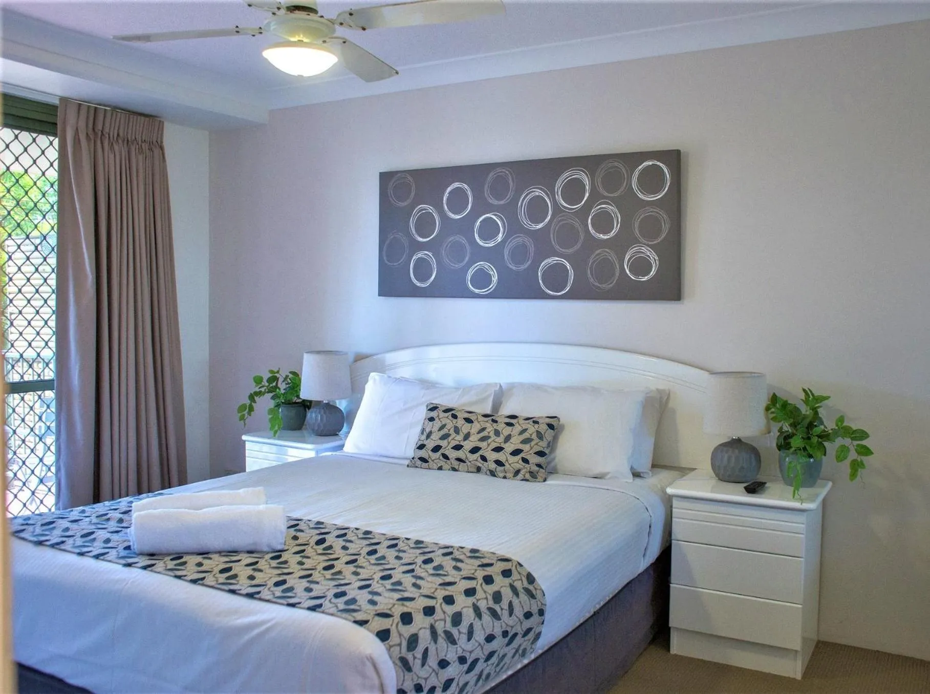 Bedroom, Bed in Montana Palms Resort