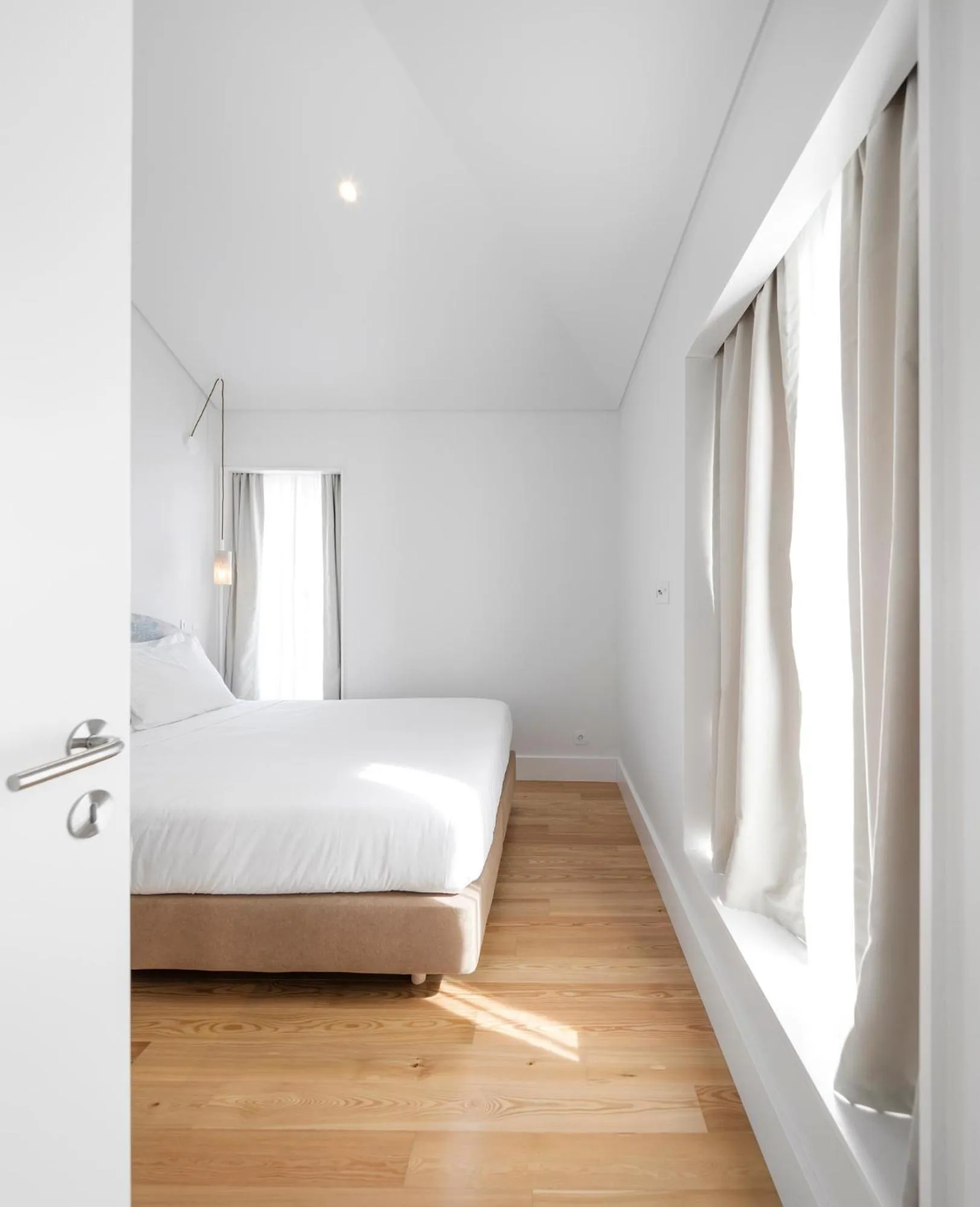 Bedroom, Bed in Lisbon Serviced Apartments - Benformoso