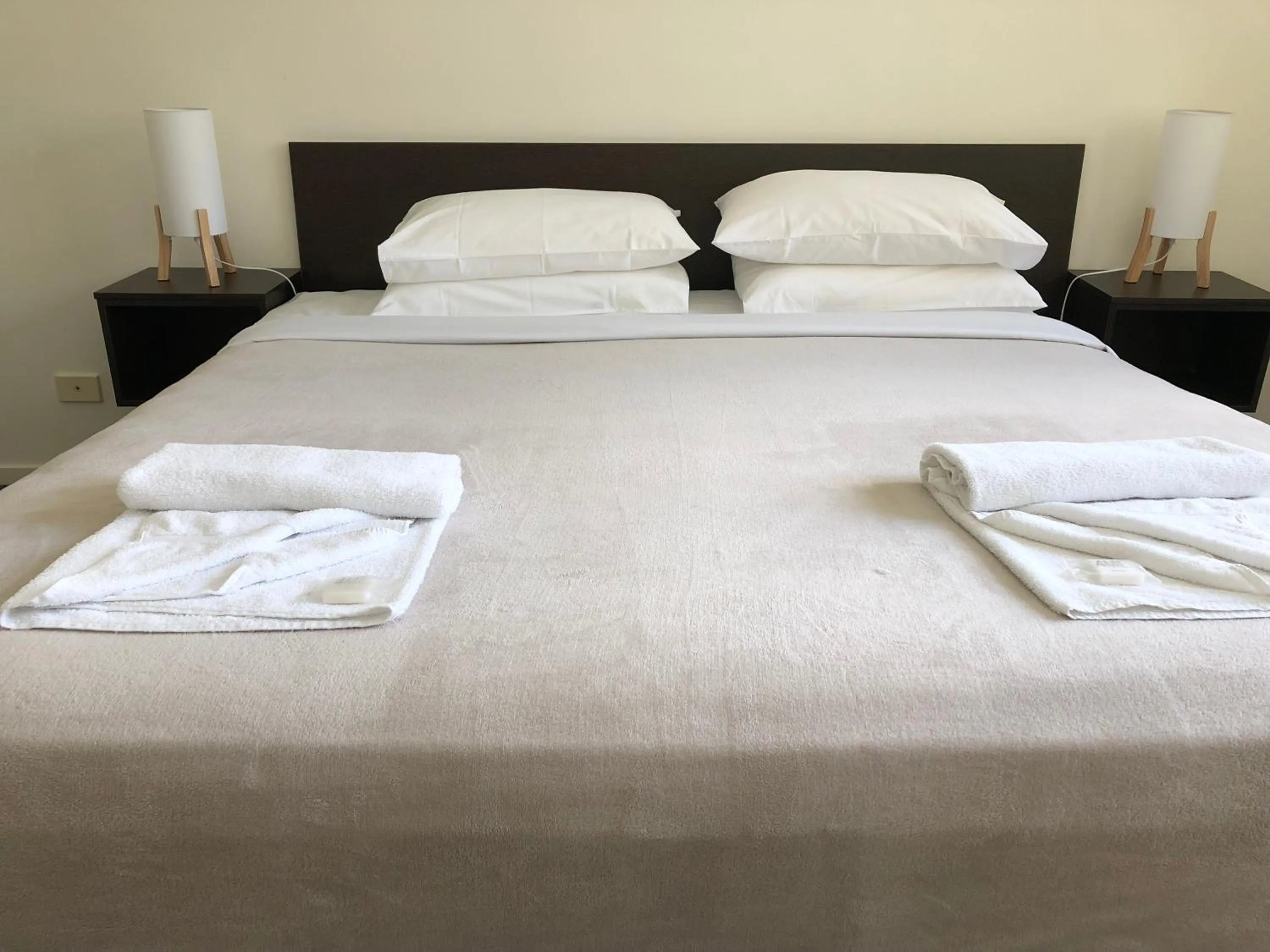 Bed in Splendido Resort Apartments