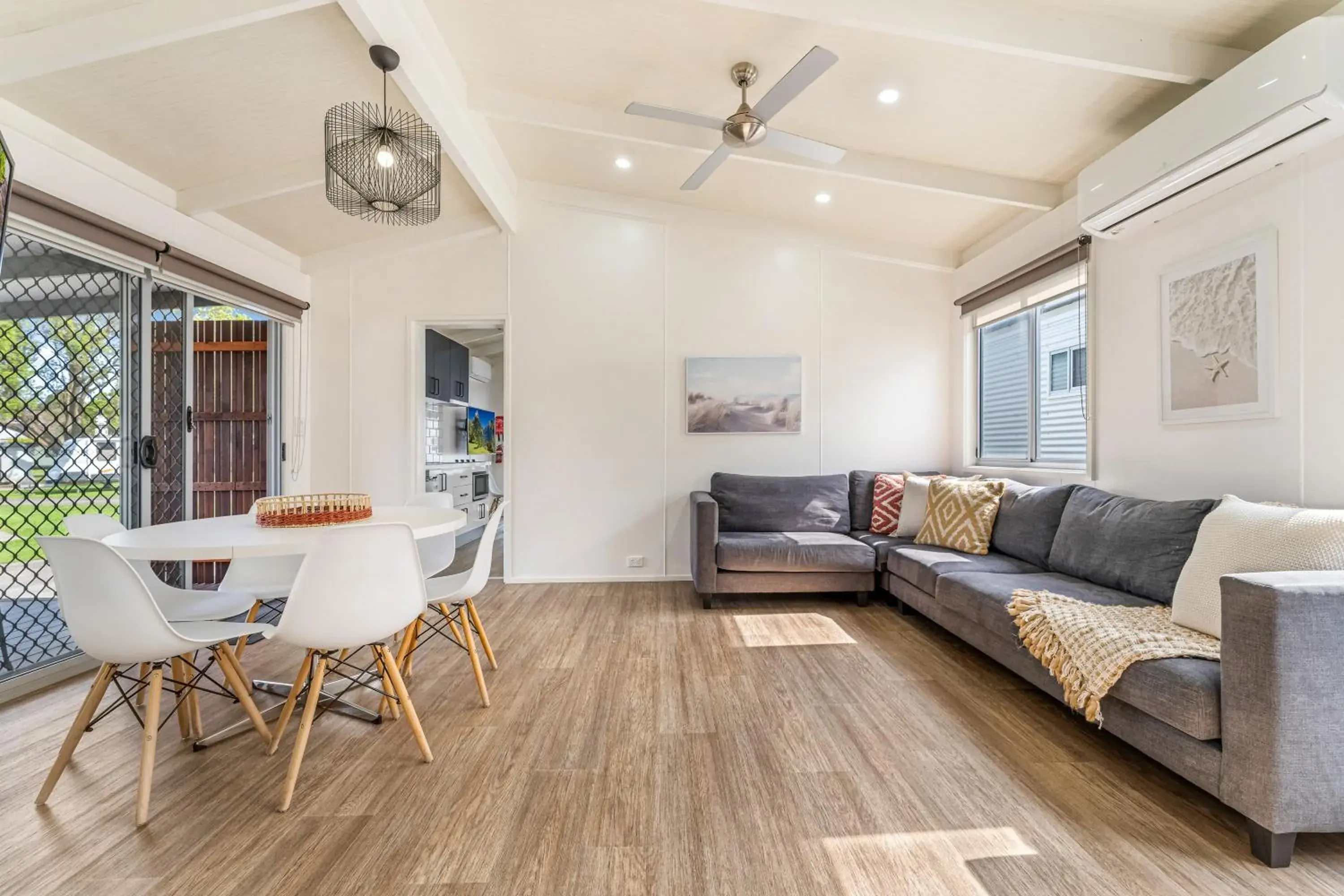 3 Bedroom Deluxe Cabin in BIG4 Tasman Holiday Parks - Warrnambool 3 Bedroom Deluxe Cabin in BIG4 Tasman Holiday Parks - Warrnambool