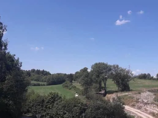Photo of the whole room in Chambre d'hôtes Comme une évidence Clairvaux-les-lacs