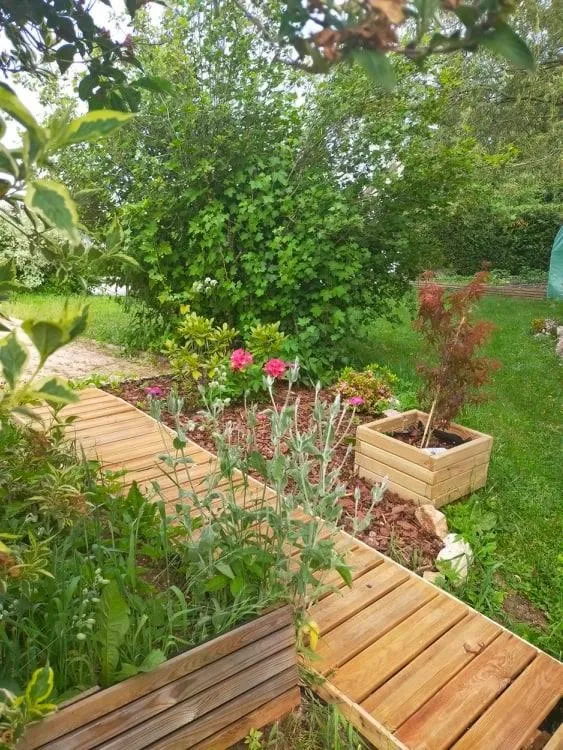 Garden in Chambre d'hôtes Comme une évidence Clairvaux-les-lacs