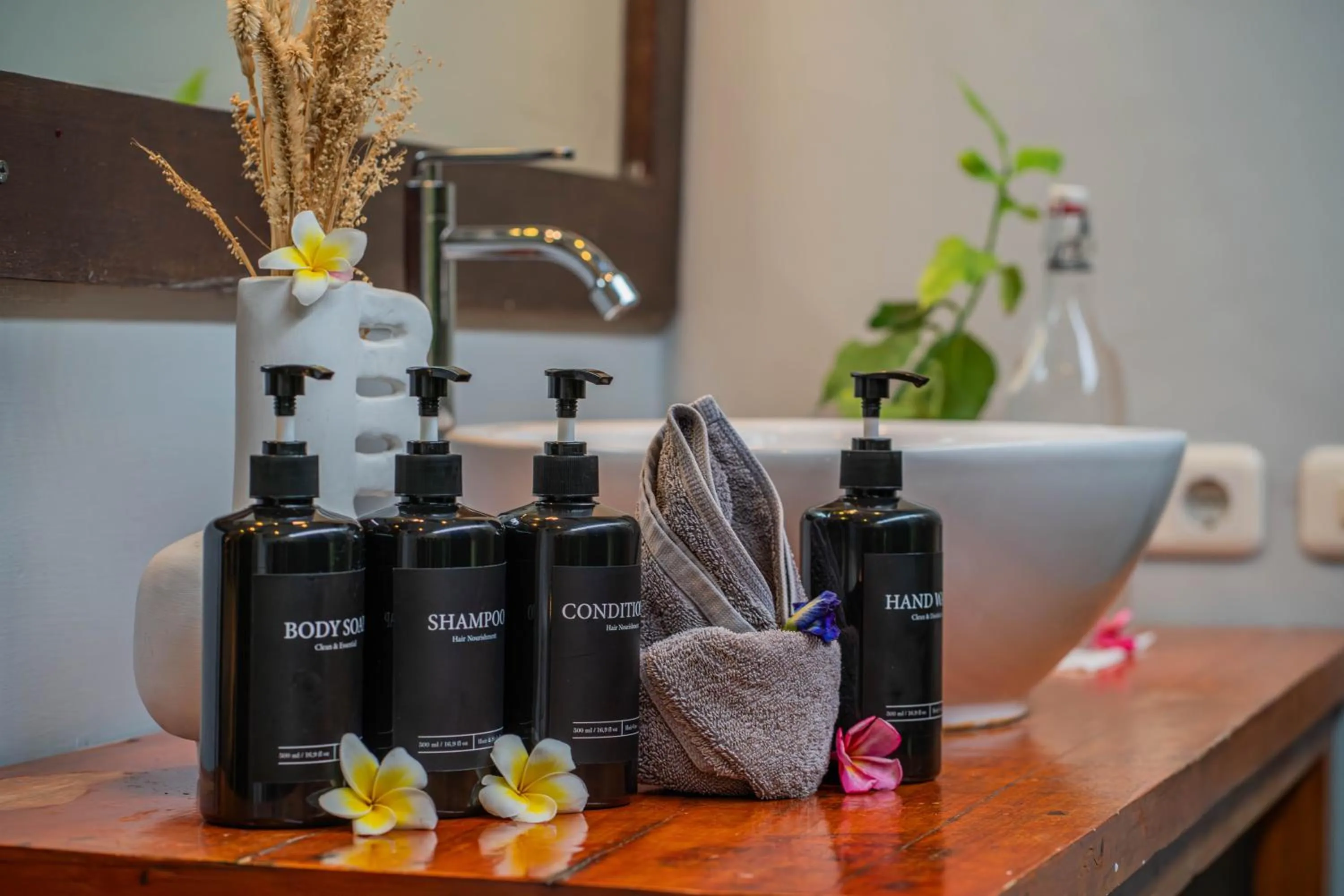 Toilet in Bale Sampan Boutique Bungalows