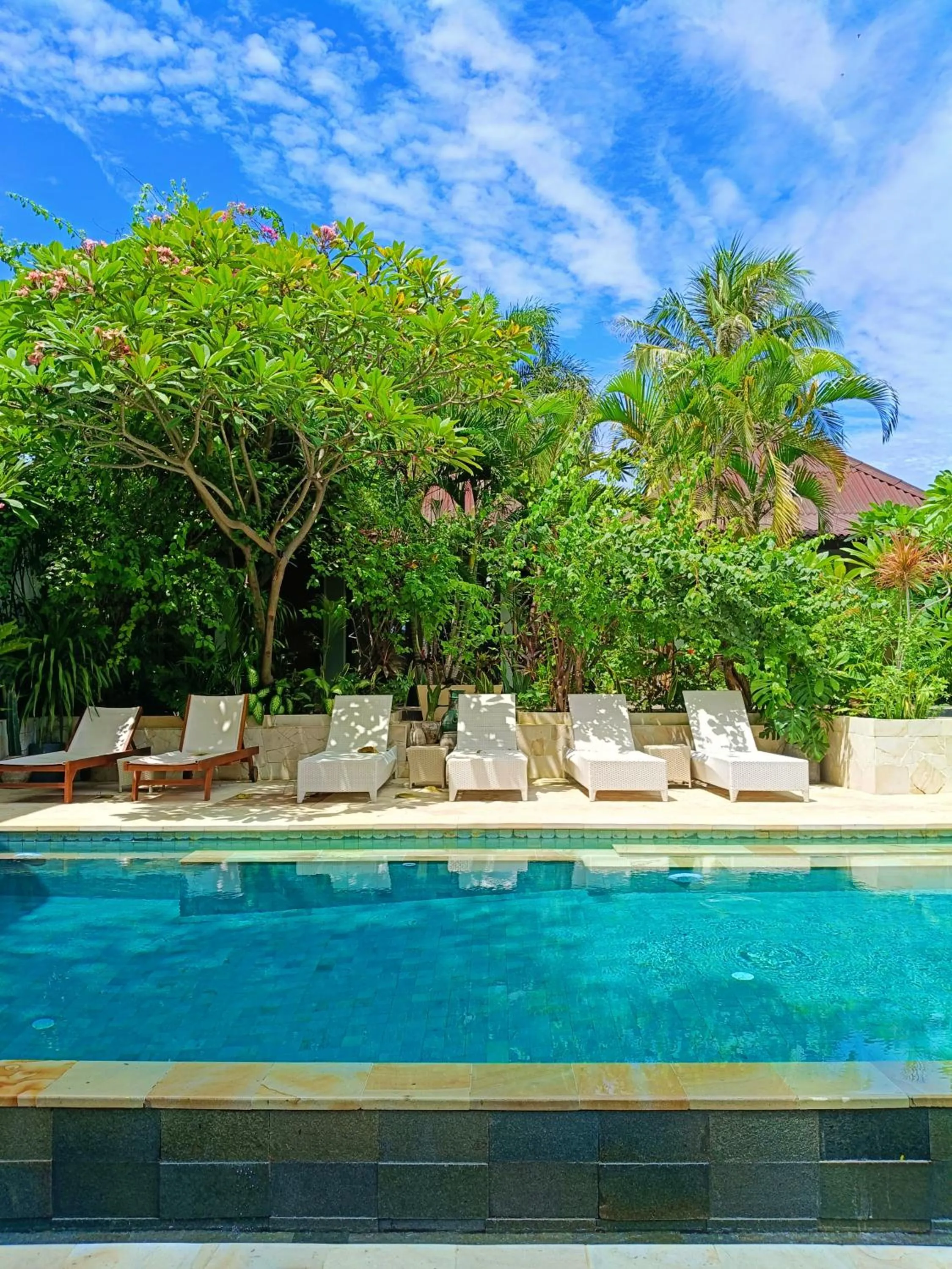 Day in Bale Sampan Boutique Bungalows