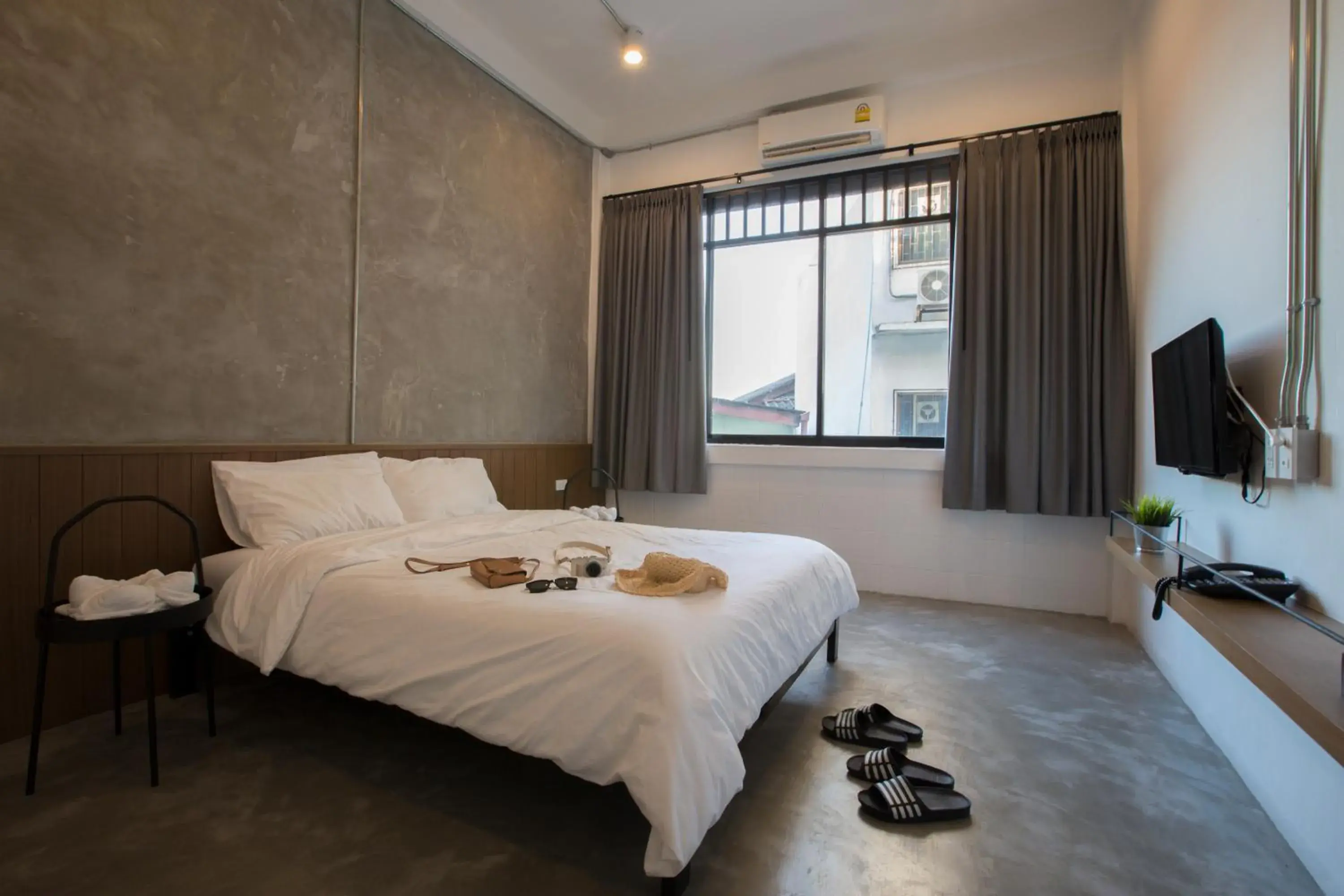 Standard Queen Room in Lost Inn BKK Standard Queen Room in Lost Inn BKK