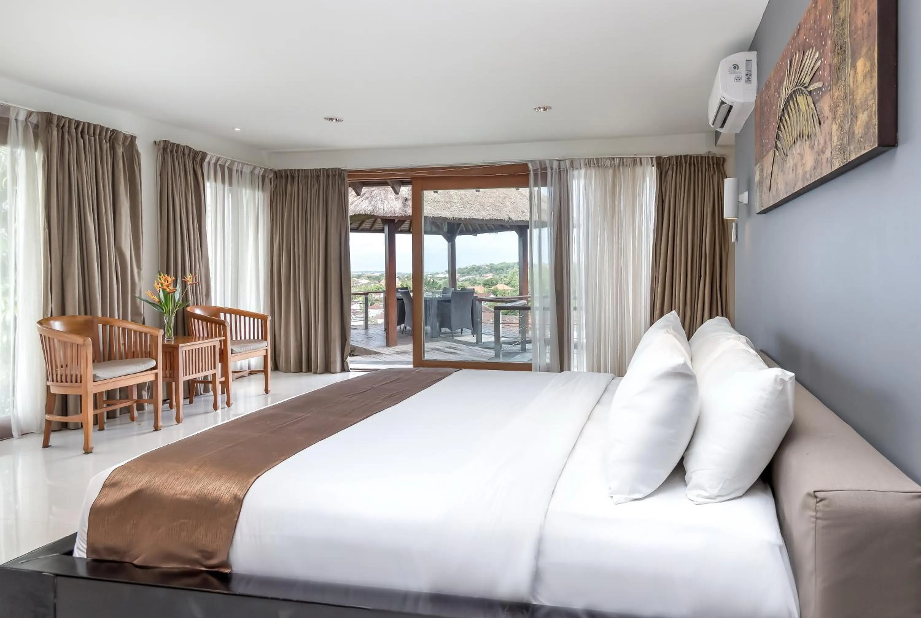 Bed in Villa Hening Jimbaran