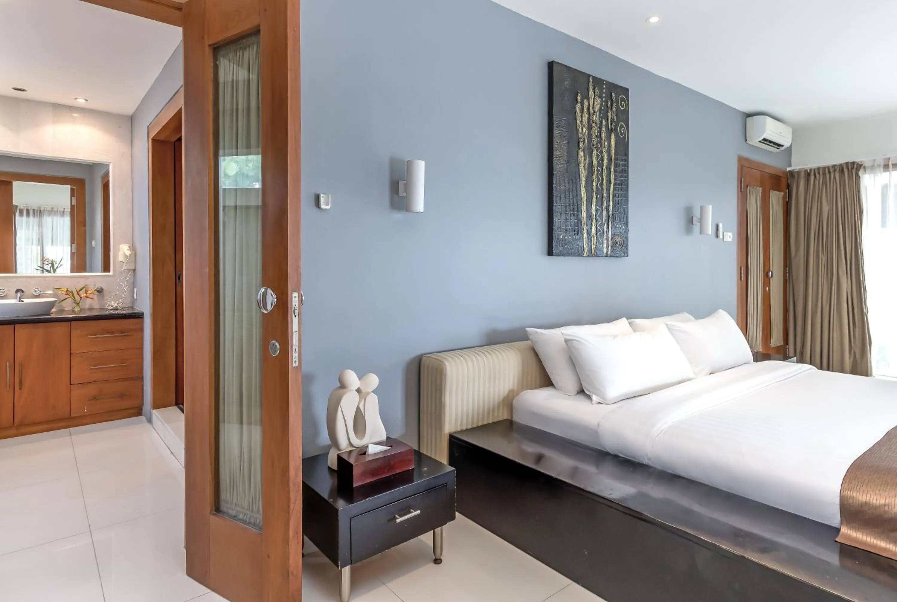 Bed in Villa Hening Jimbaran