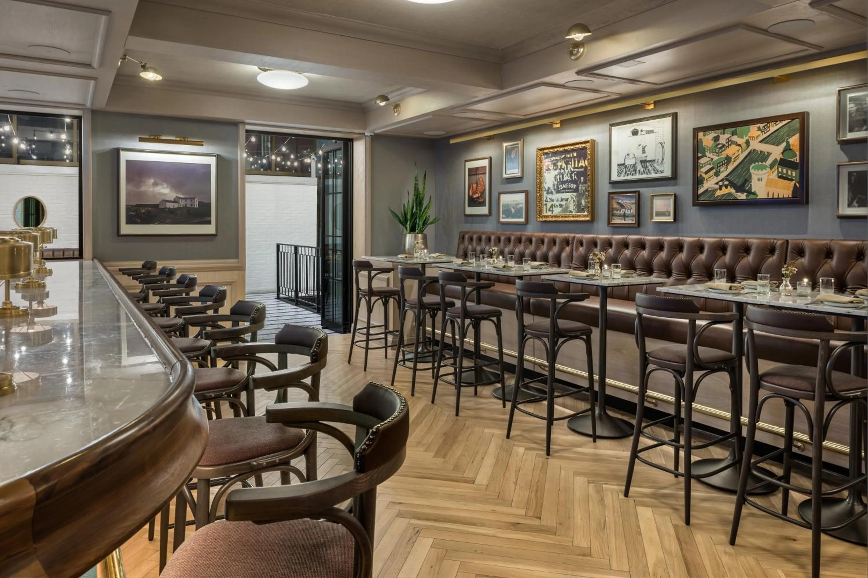 Lounge or bar in Merrion Row Hotel and Public House