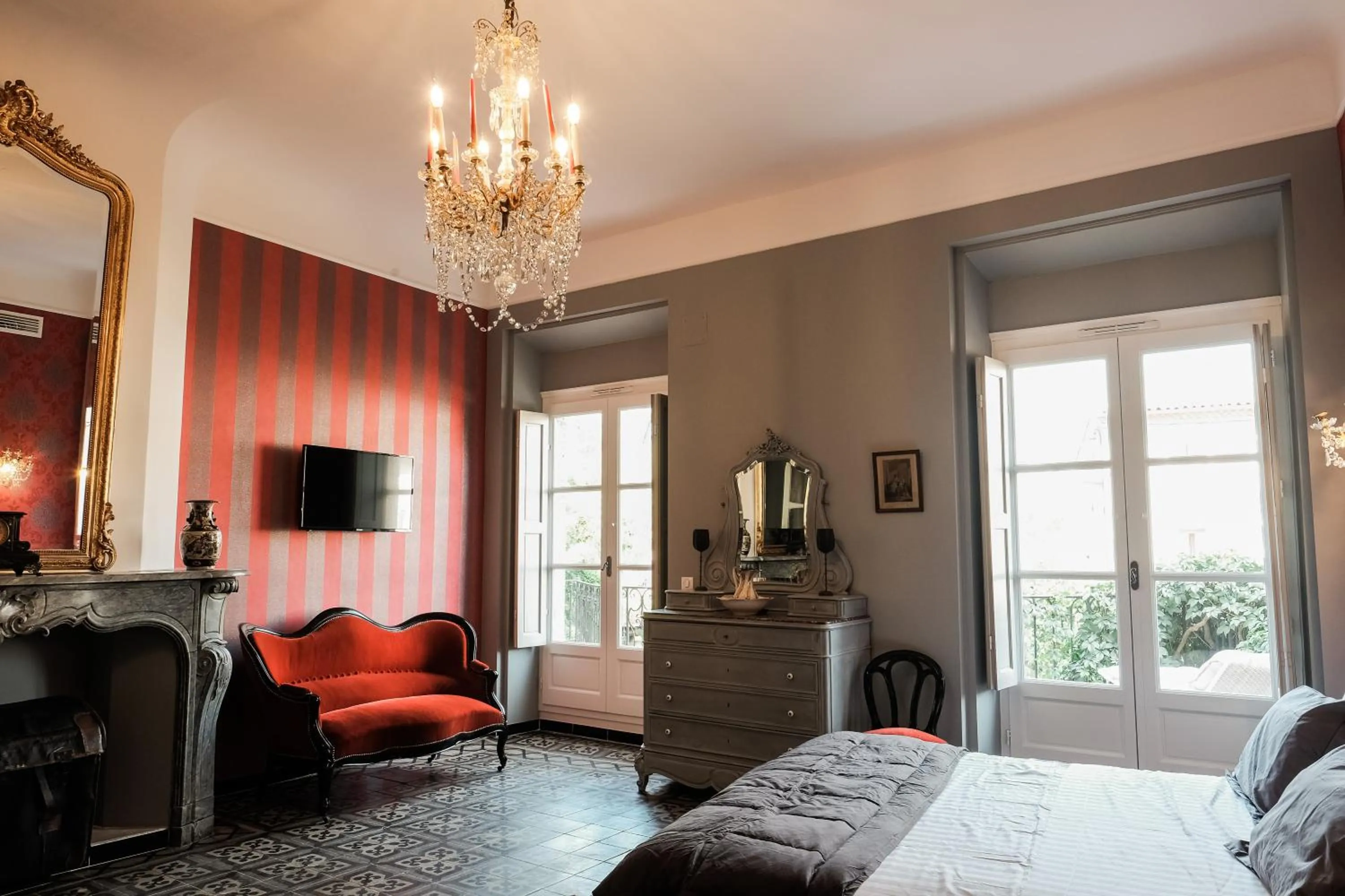 Garden view, Bed in Les suites de Peyrat