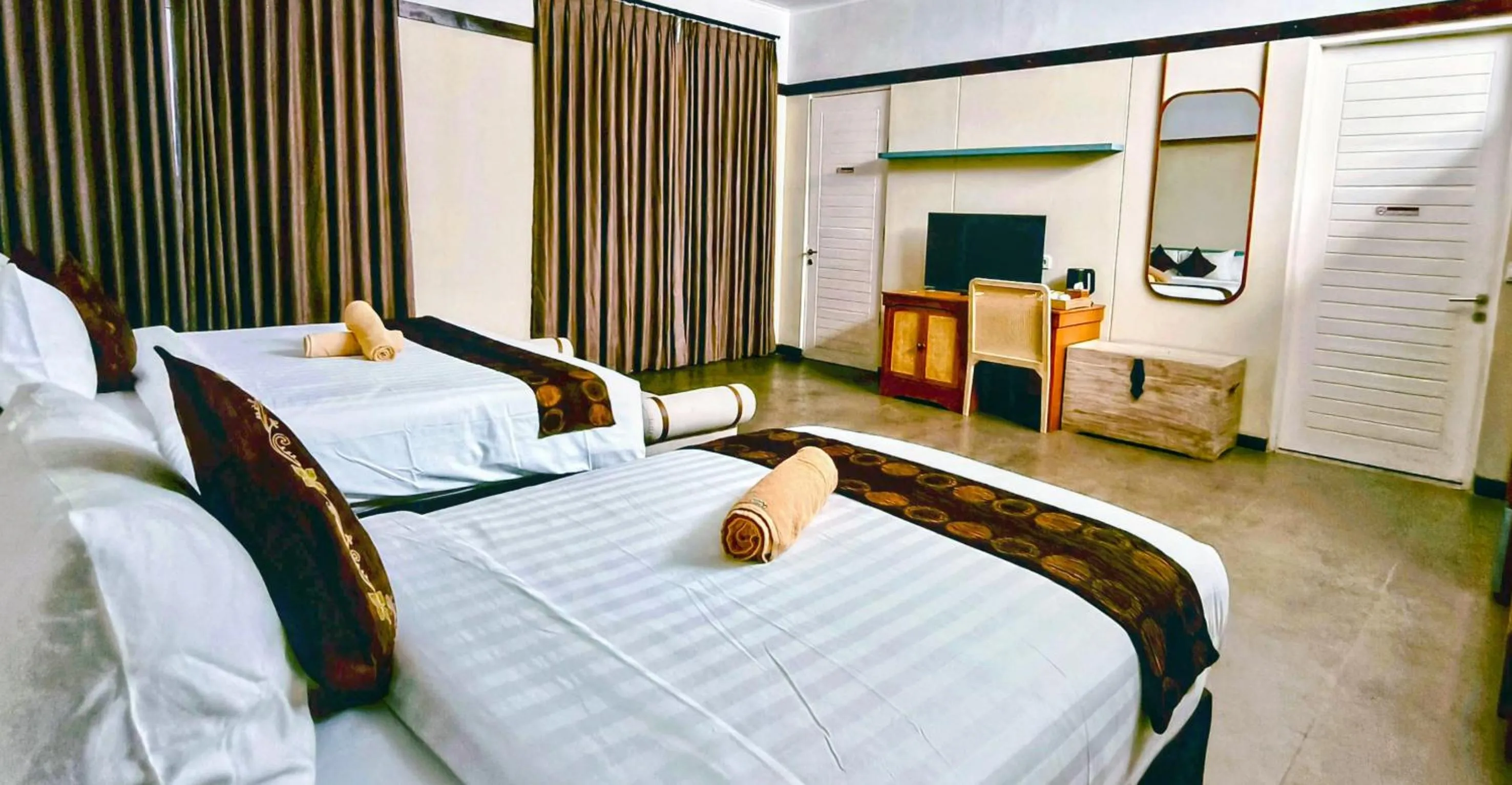 Bed in The Trawangan Resort