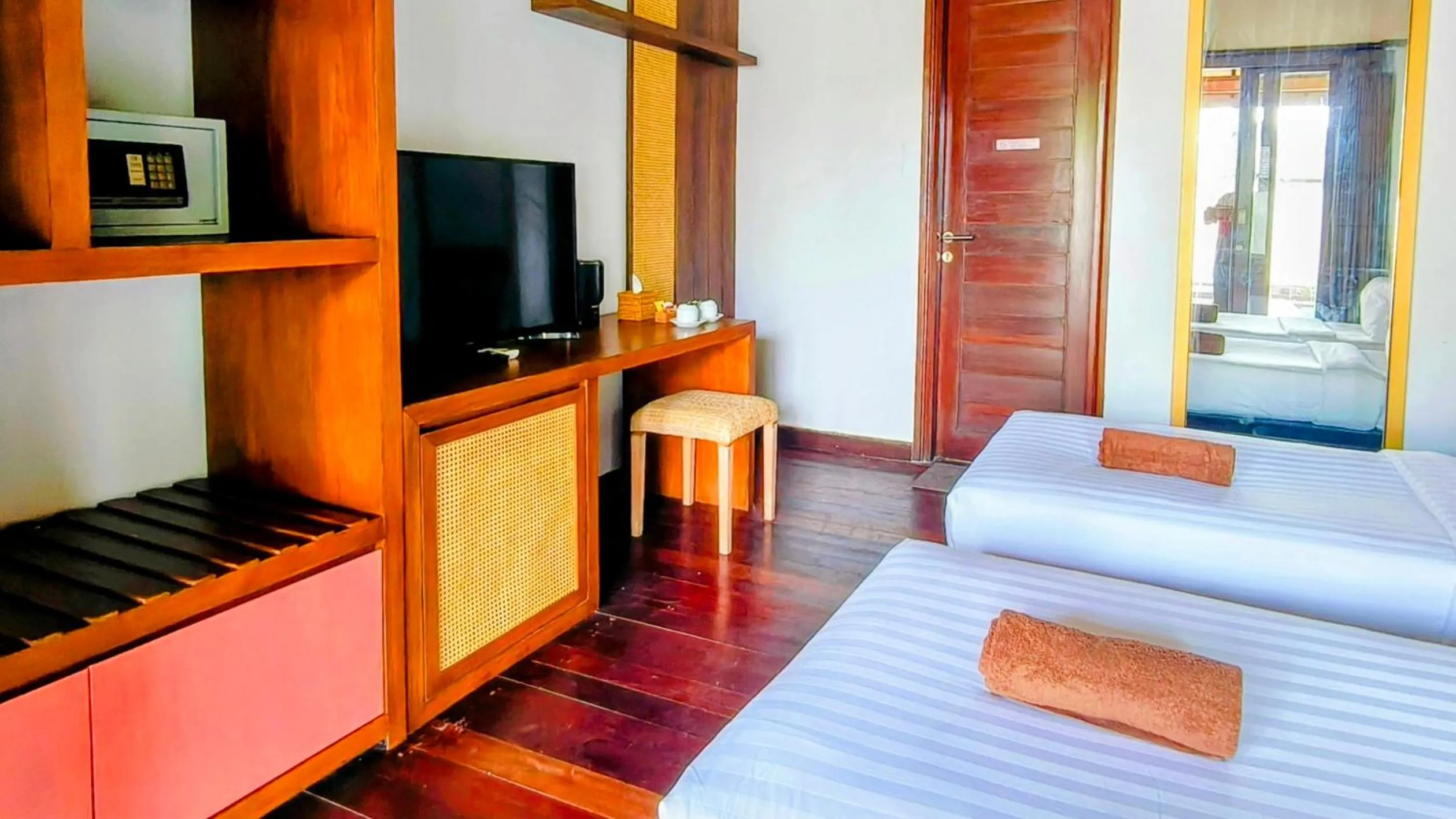 TV and multimedia, Bed in The Trawangan Resort
