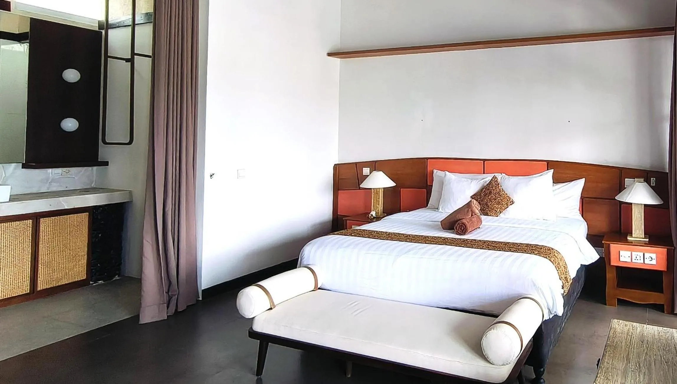 Bed in The Trawangan Resort