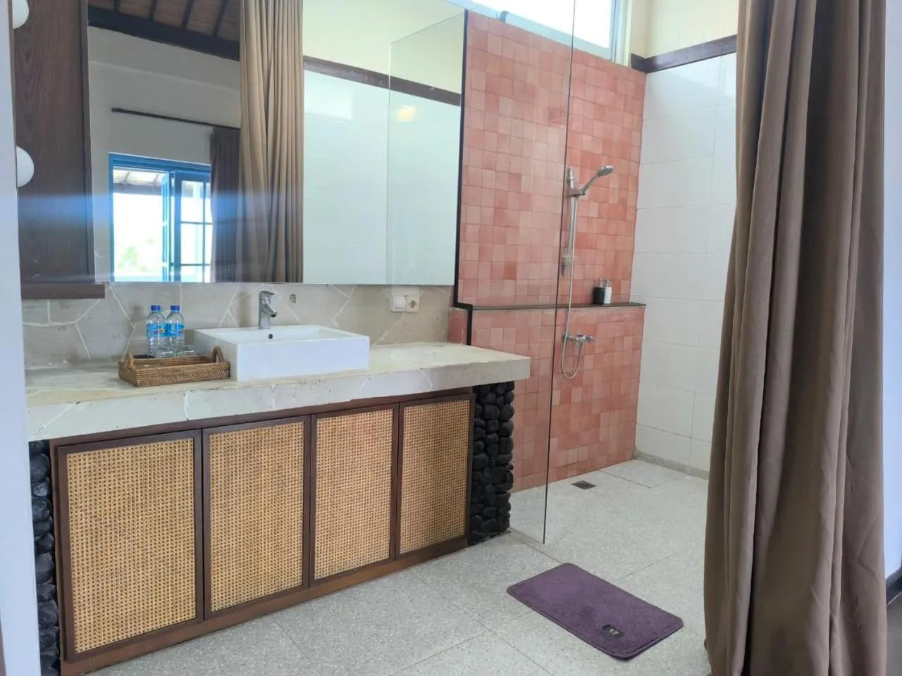 Shower in The Trawangan Resort