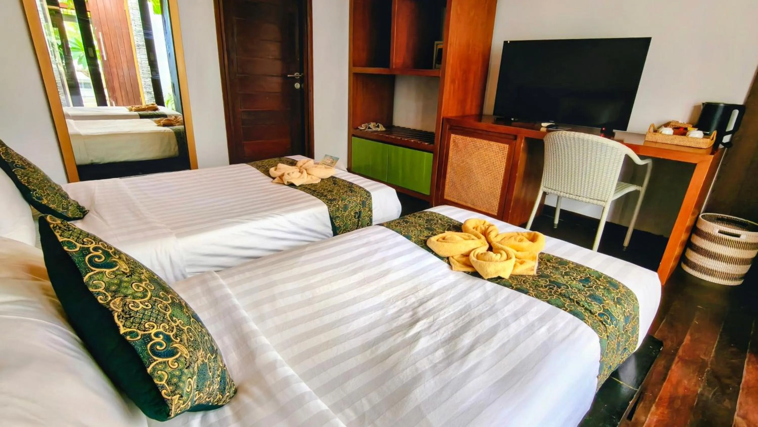 Bed in The Trawangan Resort