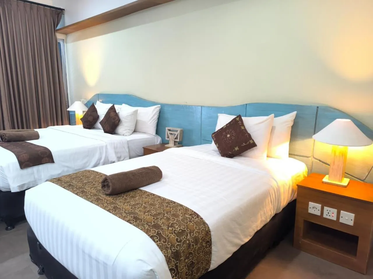 Bed in The Trawangan Resort