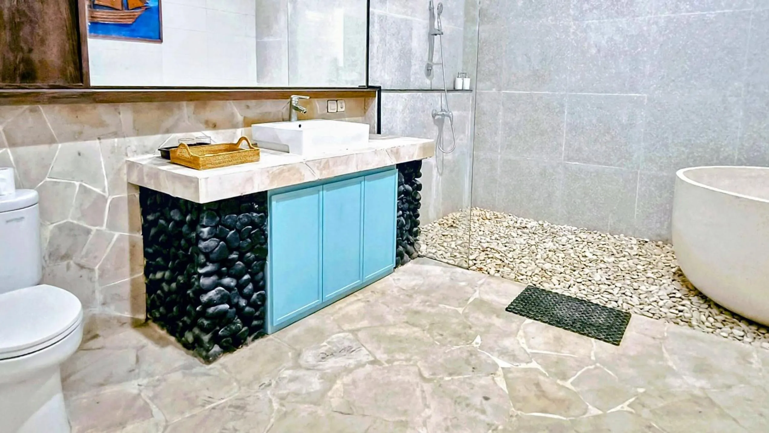 Toilet in The Trawangan Resort