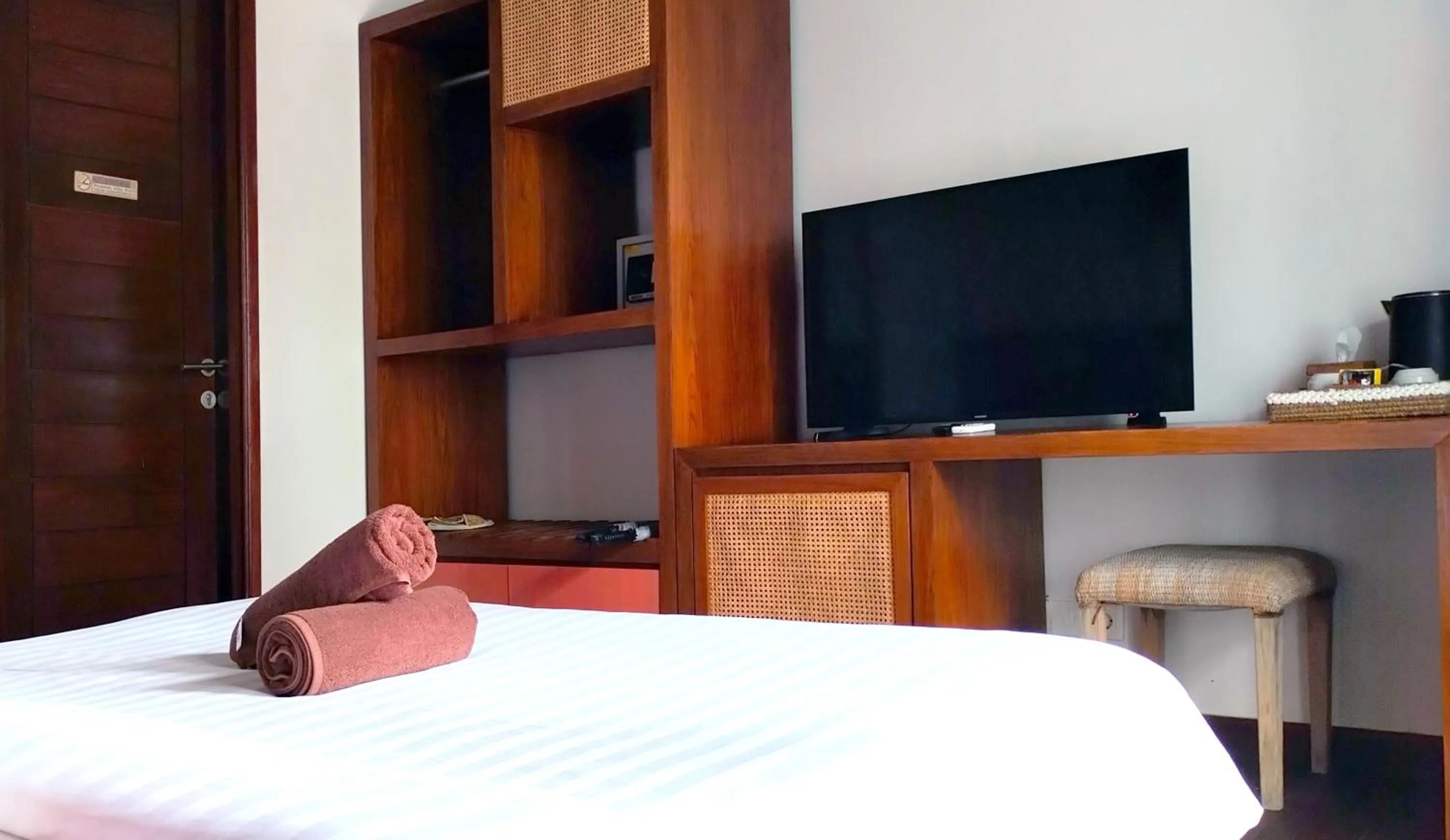 Coffee/tea facilities, Bed in The Trawangan Resort