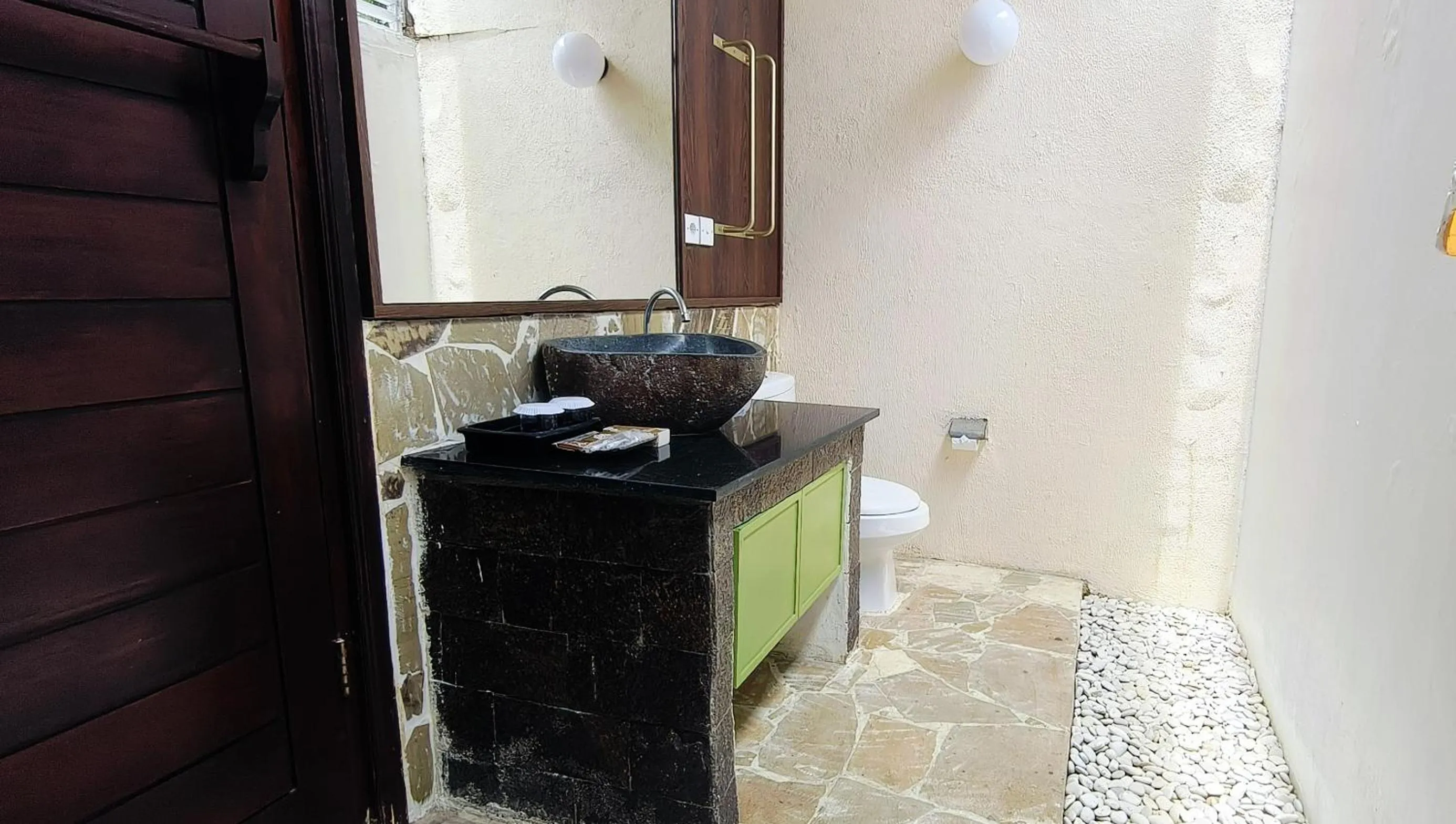 Bathroom in The Trawangan Resort