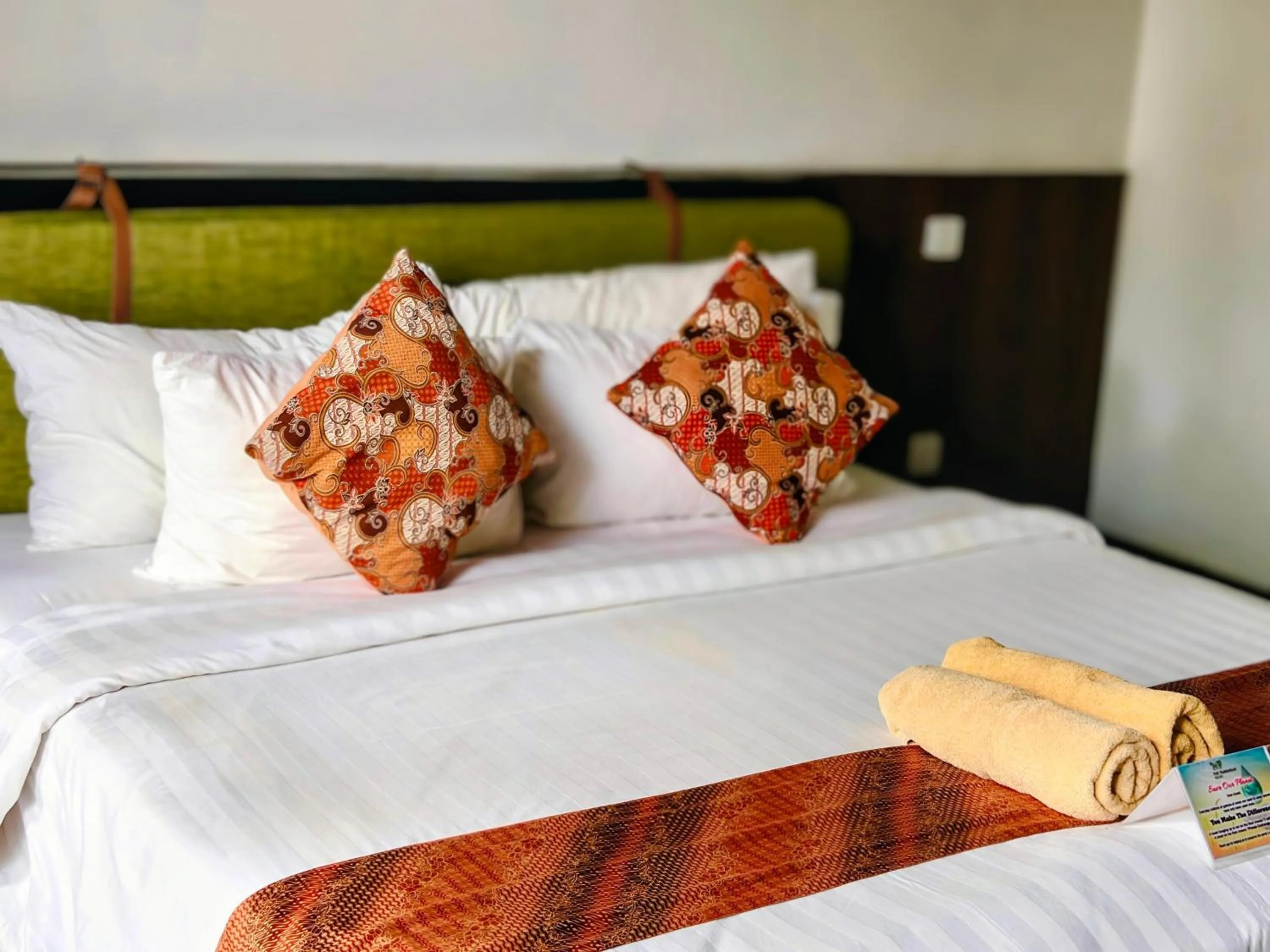 Bed in The Trawangan Resort