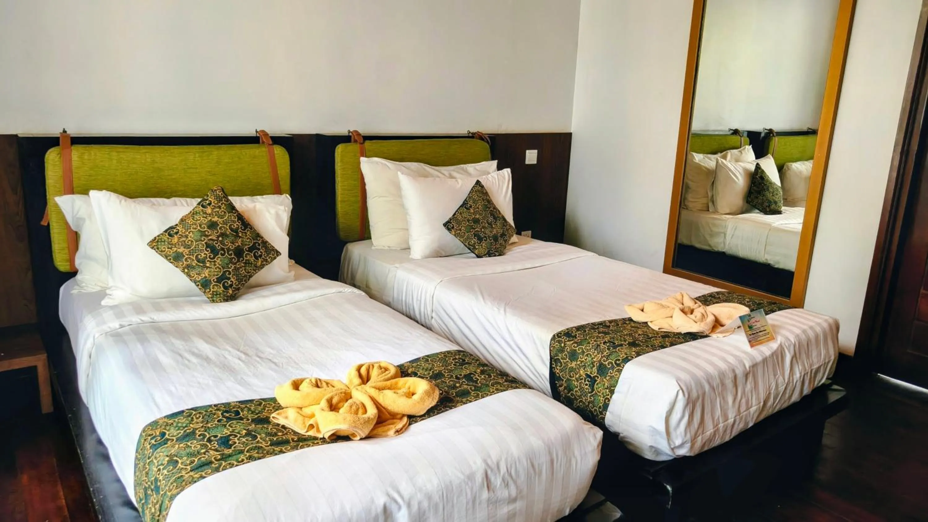 Bed in The Trawangan Resort