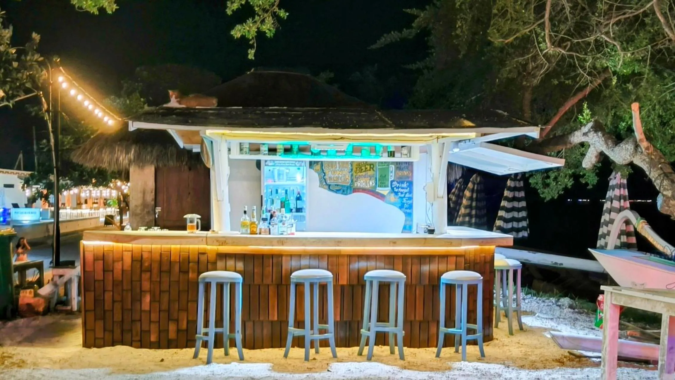 Restaurant/places to eat in The Trawangan Resort