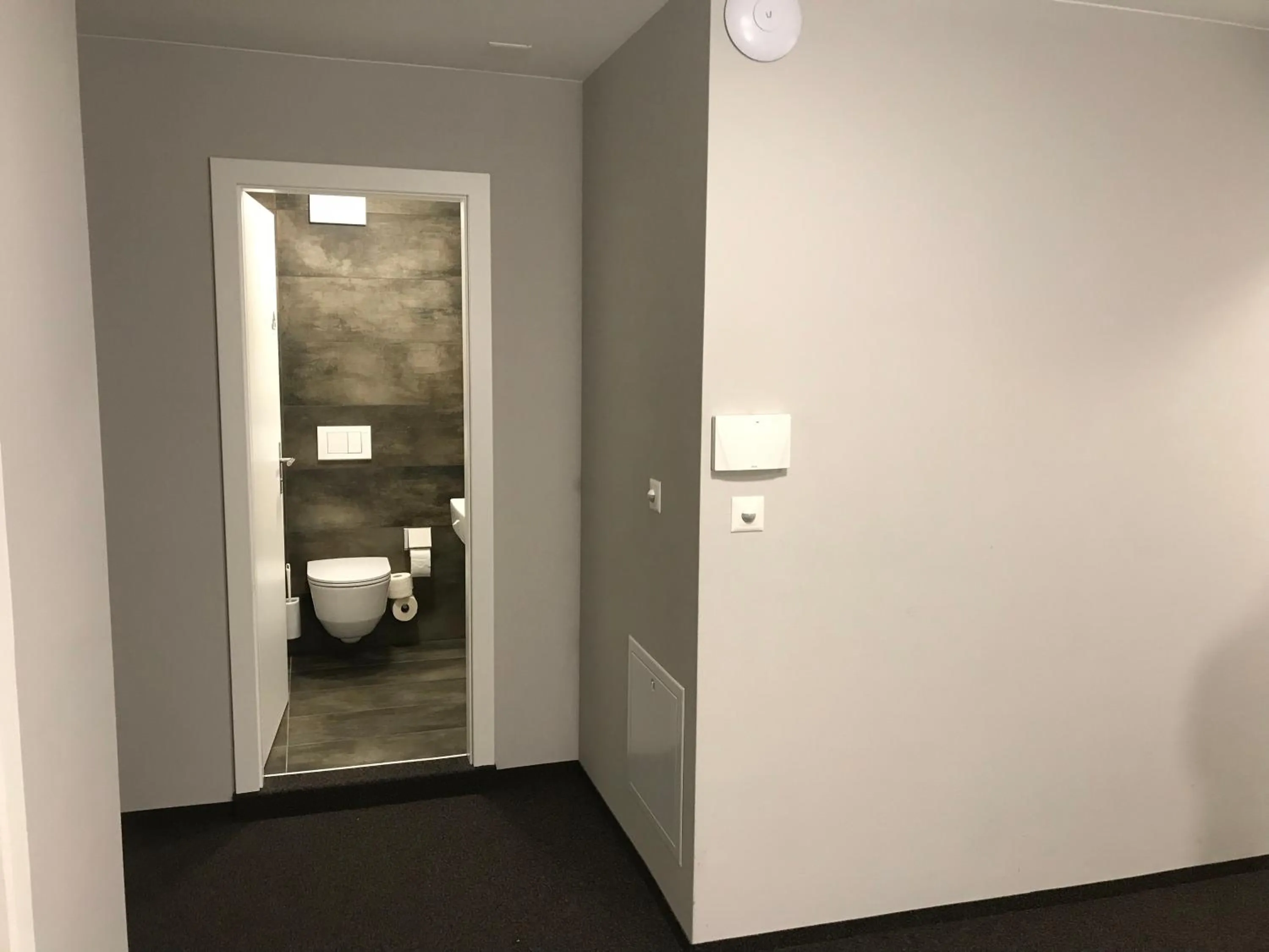 Toilet in wolke 4