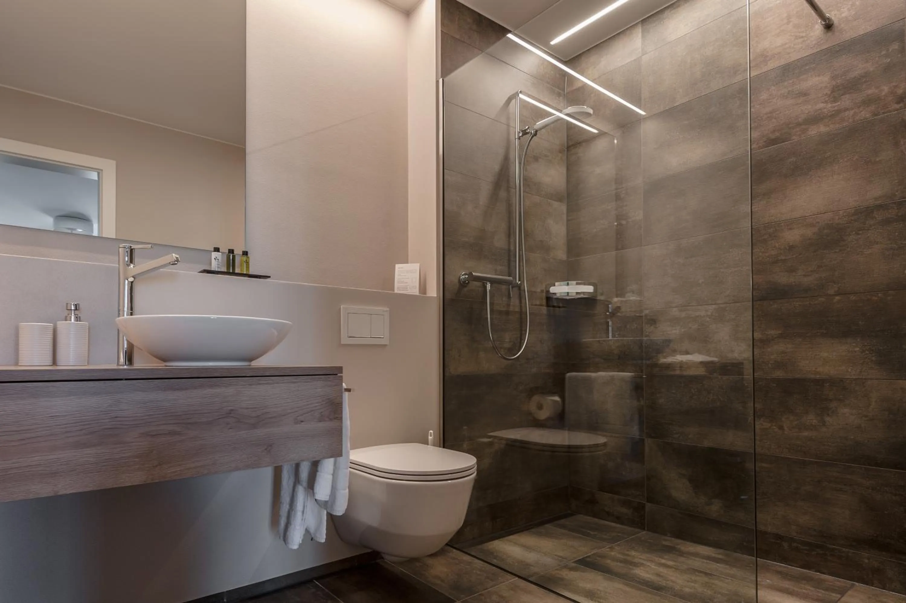 Photo of the whole room in wolke 4