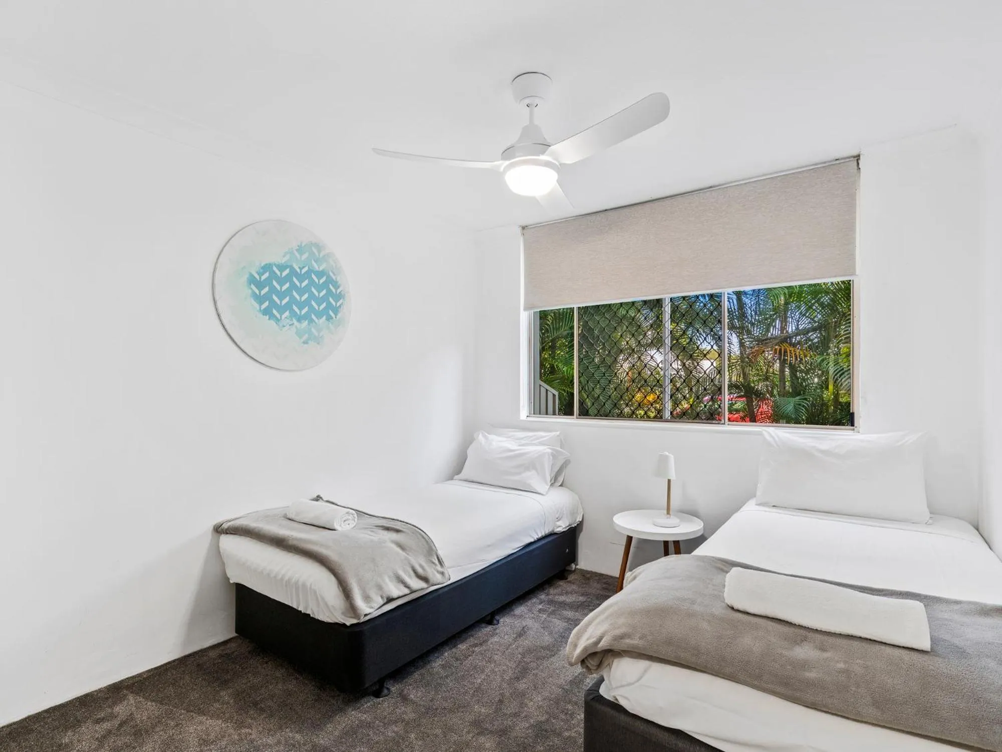 Bed in Miami Beachside Holiday Apartments