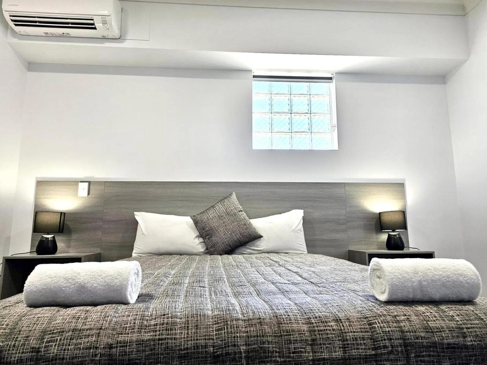 Bed in Y Motels Rockhampton