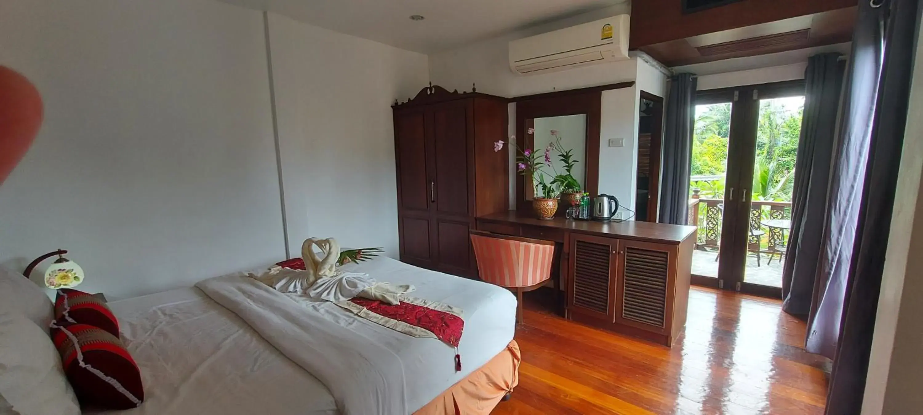 Deluxe Double Room with Balcony in Phangan Paragon Resort & Spa by Pure Lifestyle Deluxe Double Room with Balcony in Phangan Paragon Resort & Spa by Pure Lifestyle