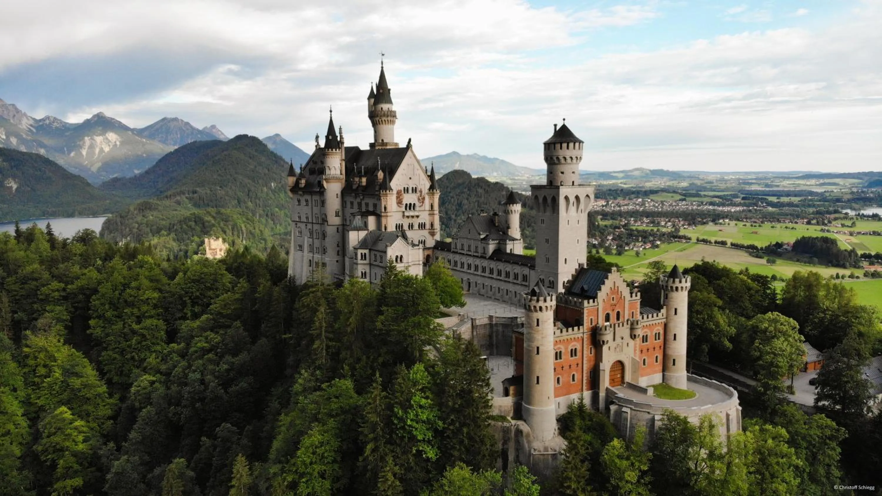 Nearby landmark in Seehotel Weissensee