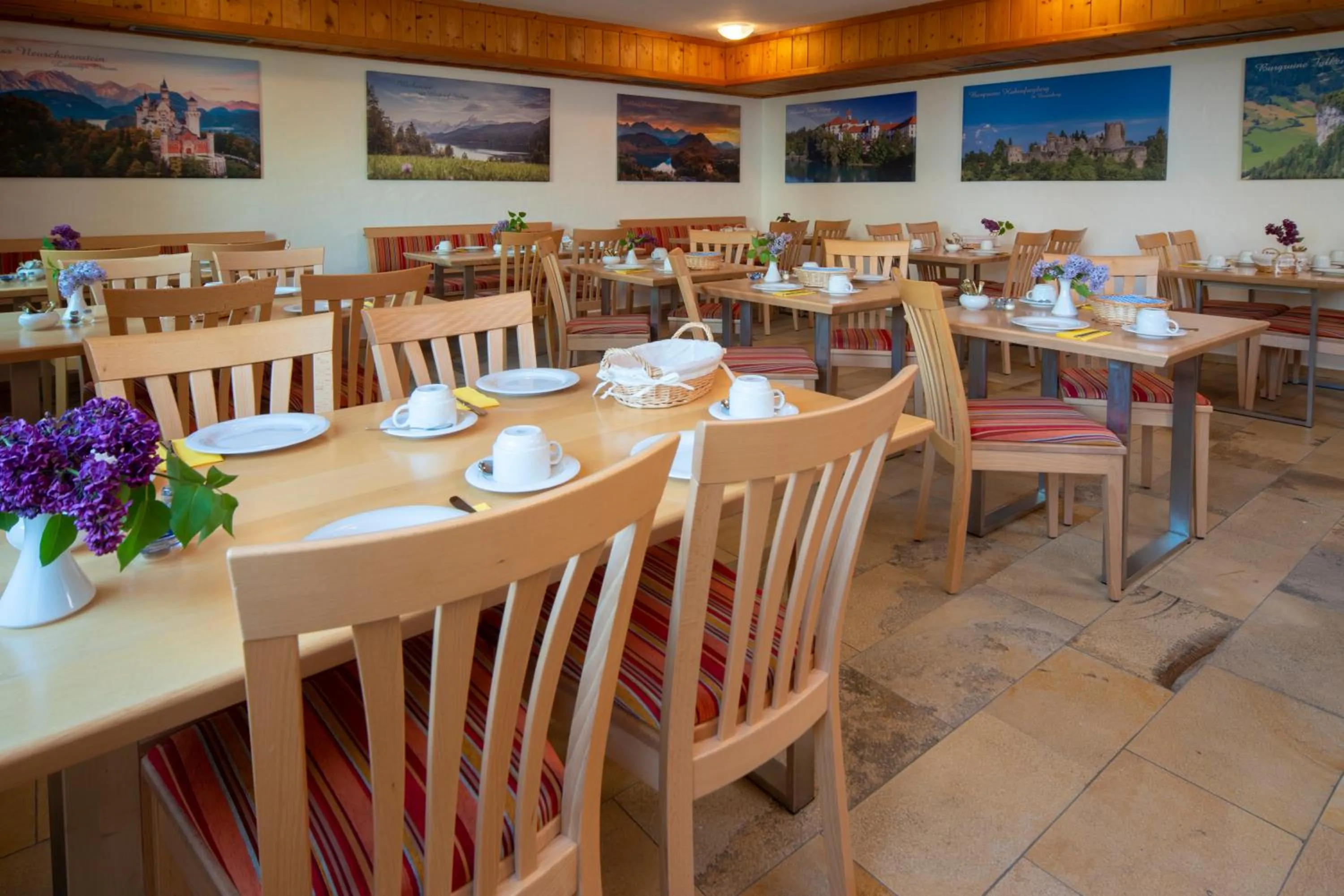 Restaurant/places to eat in Seehotel Weissensee