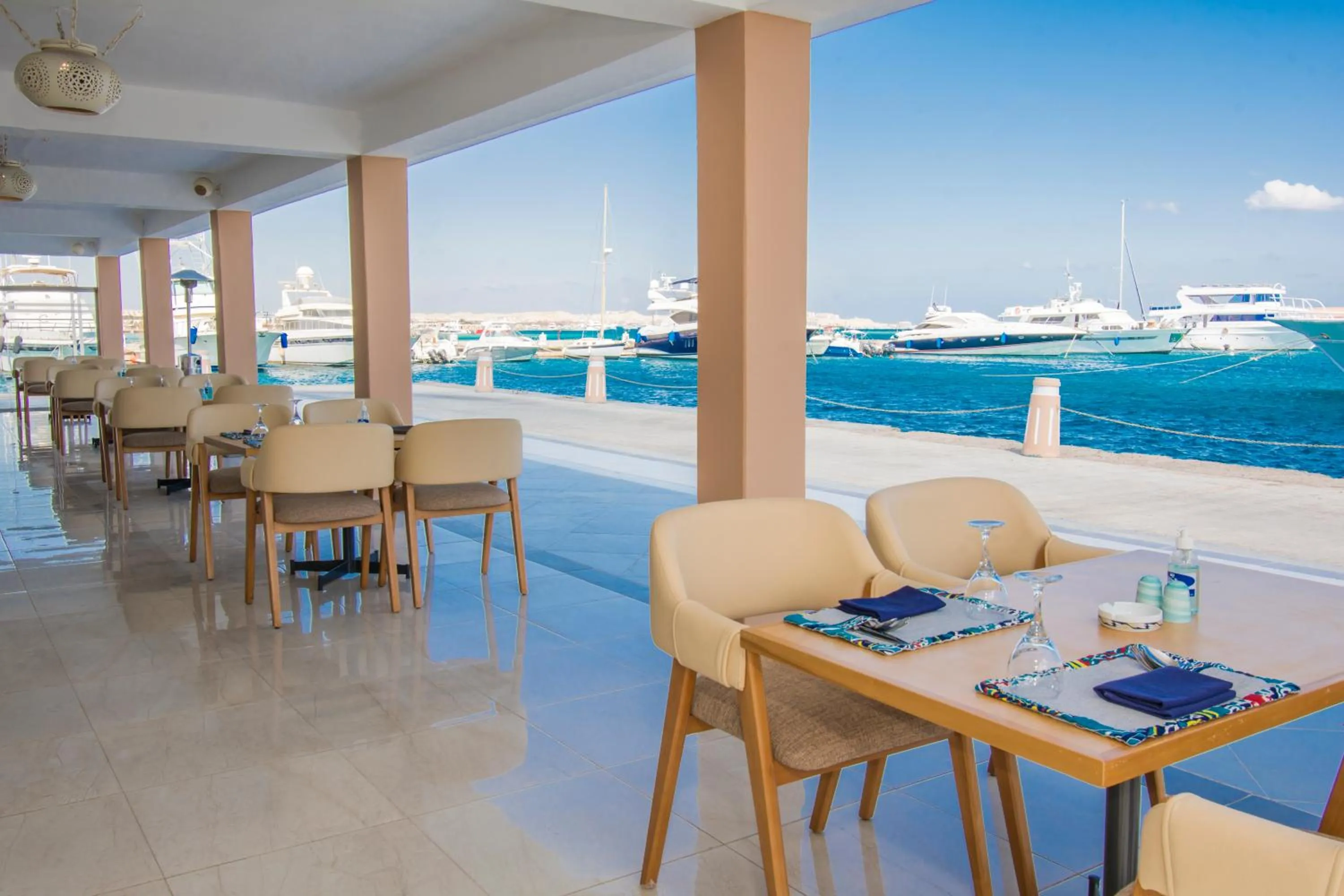 Restaurant/places to eat in Continental Hotel Hurghada