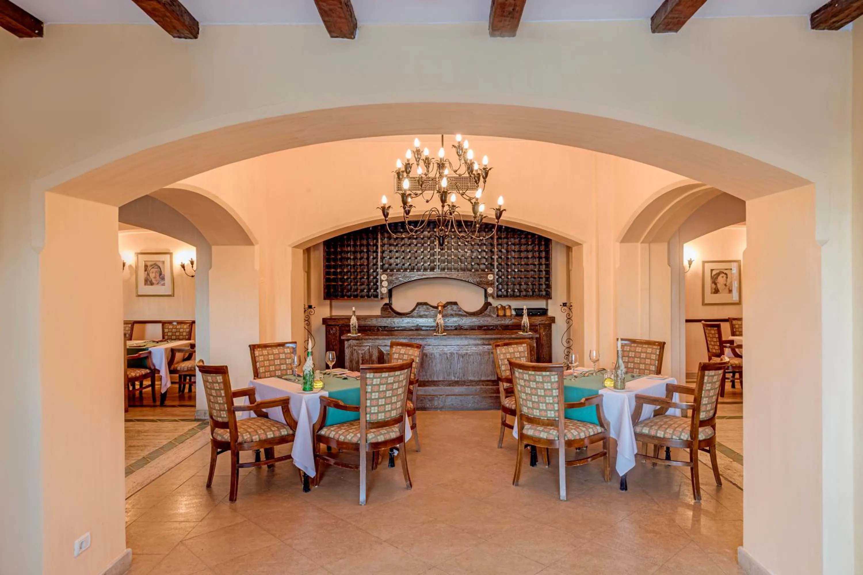 Restaurant/places to eat in Continental Hotel Hurghada