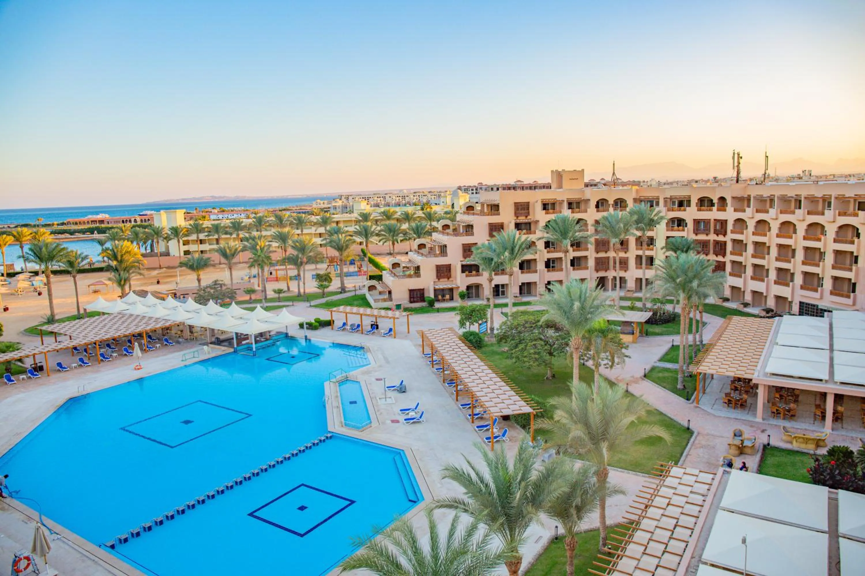 Swimming pool in Continental Hotel Hurghada
