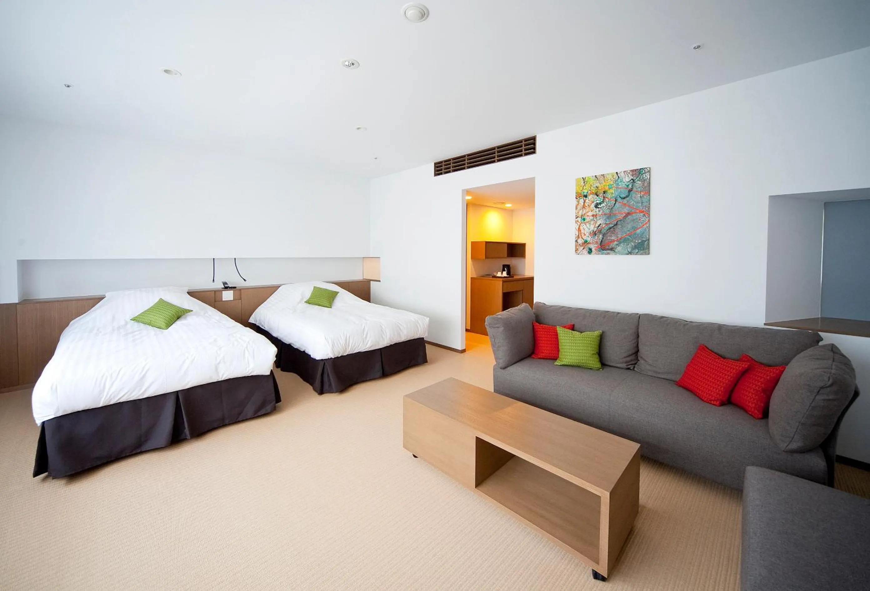 Photo of the whole room, Bed in Kinosaki Onsen Nishimuraya Hotel Shogetsutei