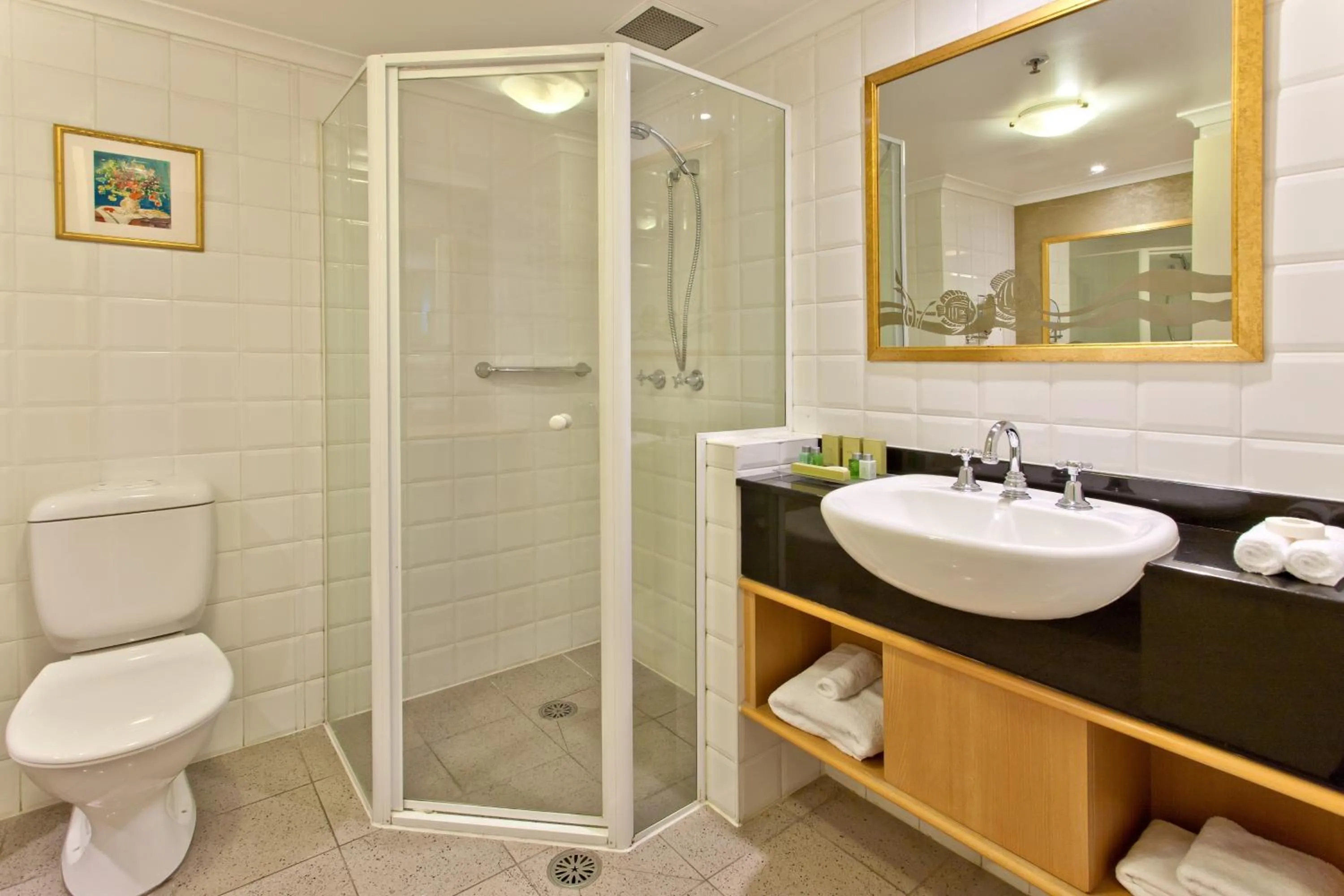 Shower in Rydges Darling Square Apartment Hotel