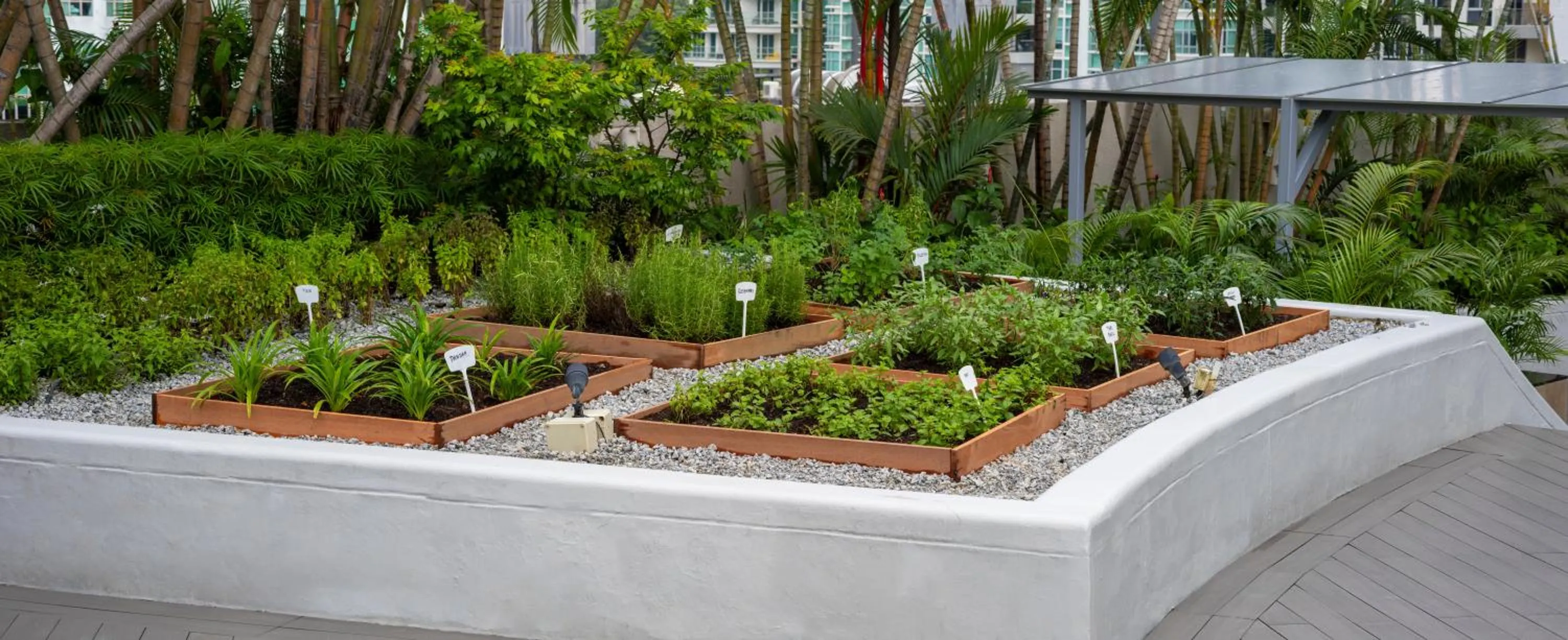 Day in Fraser Suites Singapore