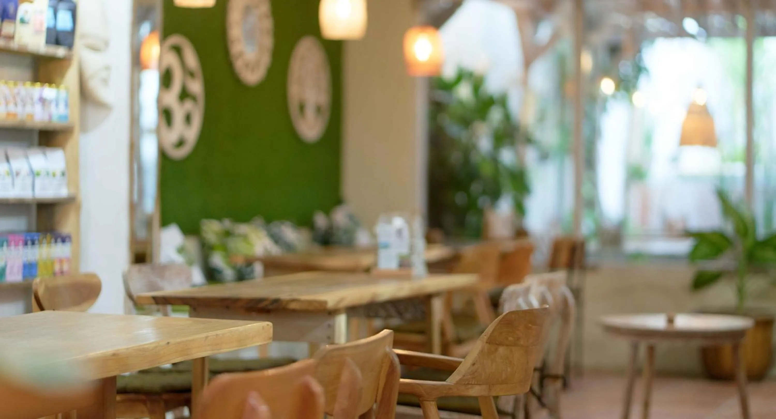 Restaurant/places to eat in ISLA INDAH RETREAT boutique hotel