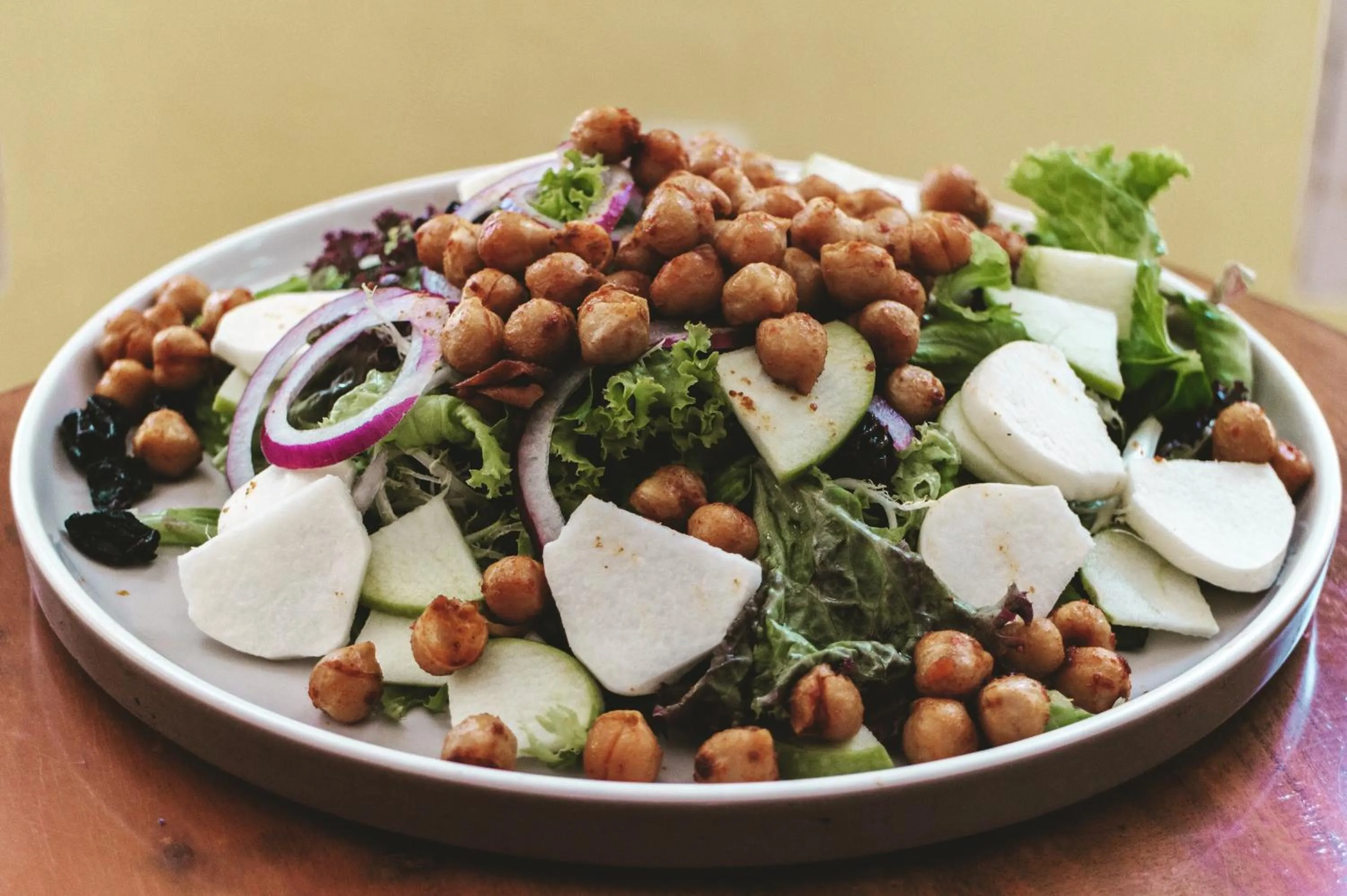 Food in ISLA INDAH RETREAT boutique hotel