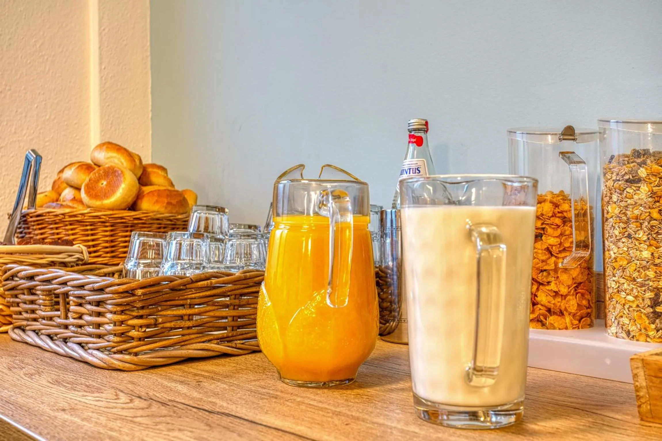 Breakfast in Hotel Carlton