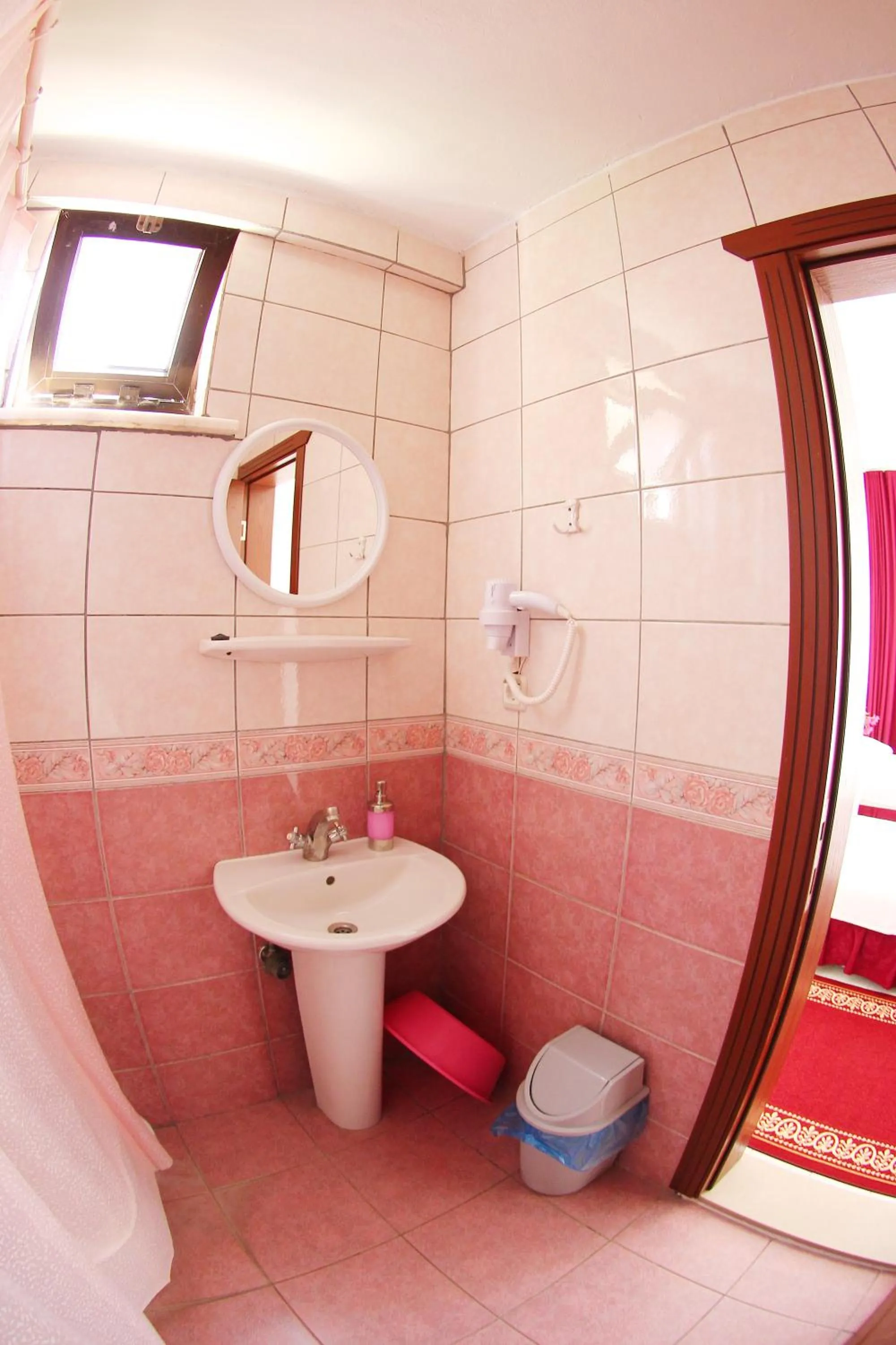 Toilet in Soykan Hotel