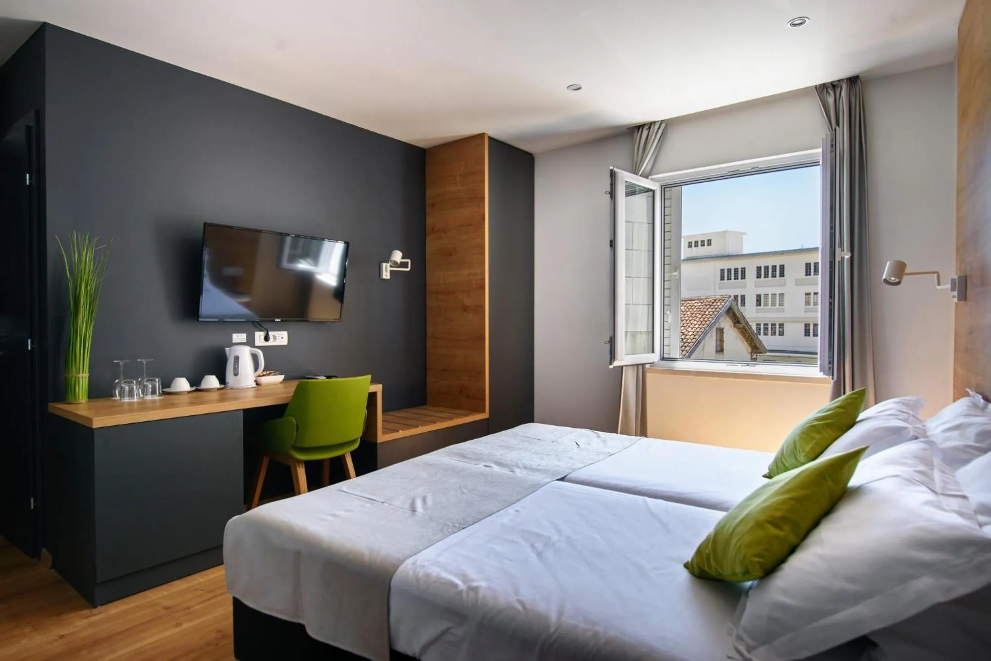 Nearby landmark, Bed in Ora Luxury Rooms