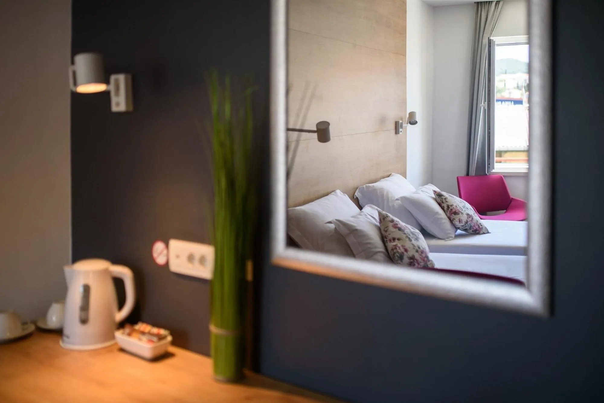 Coffee/tea facilities, Bed in Ora Luxury Rooms