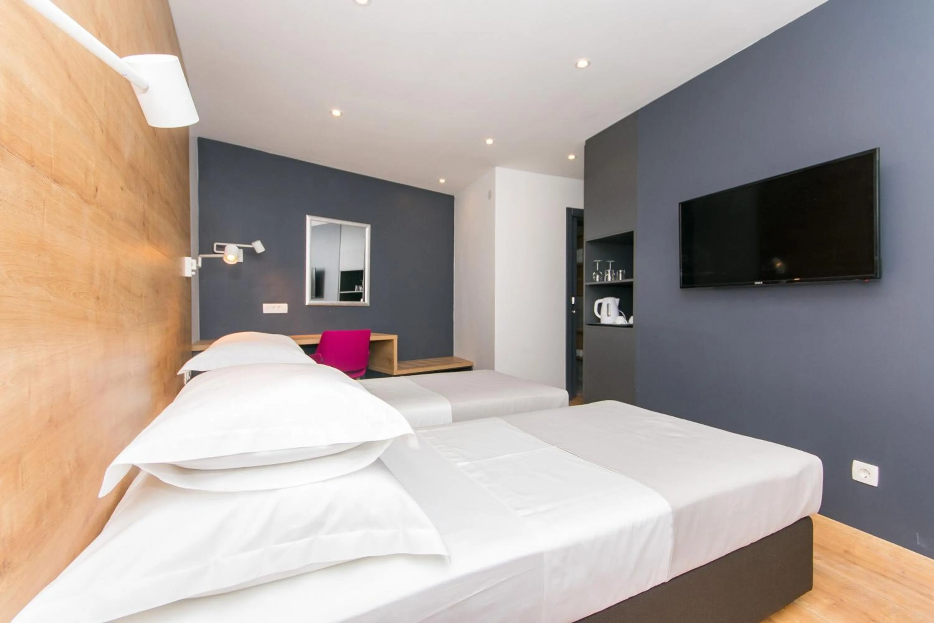 Photo of the whole room, Bed in Ora Luxury Rooms