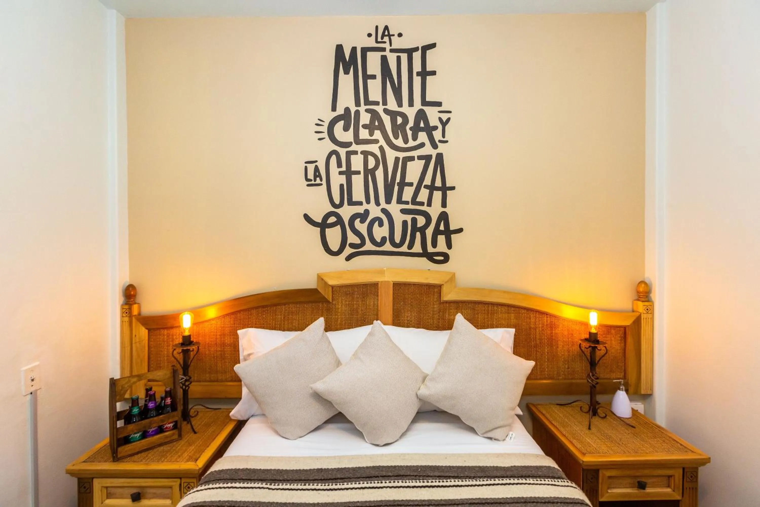 Decorative detail, Bed in Mala Vecindad Beer Hotel