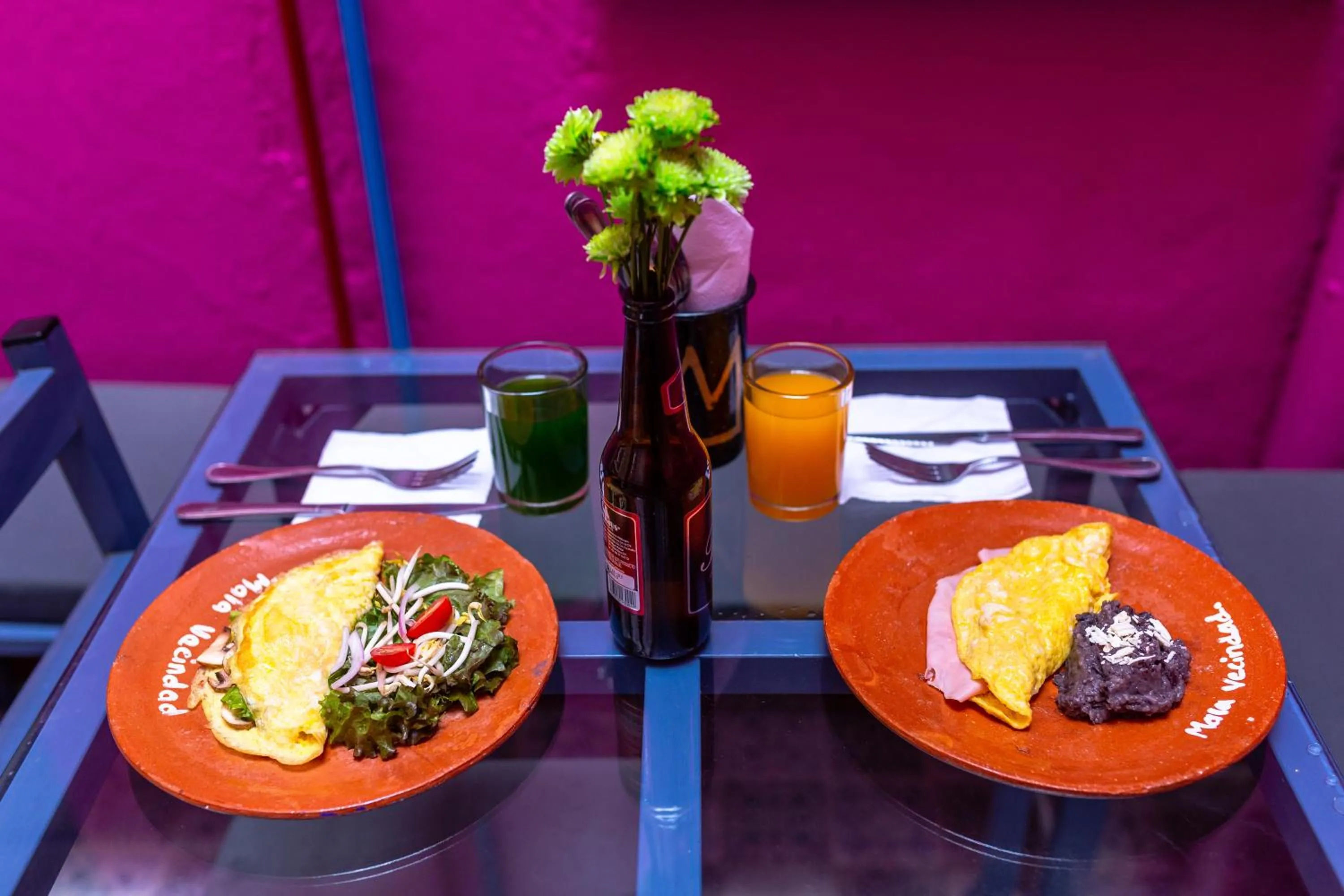 Food and drinks in Mala Vecindad Beer Hotel