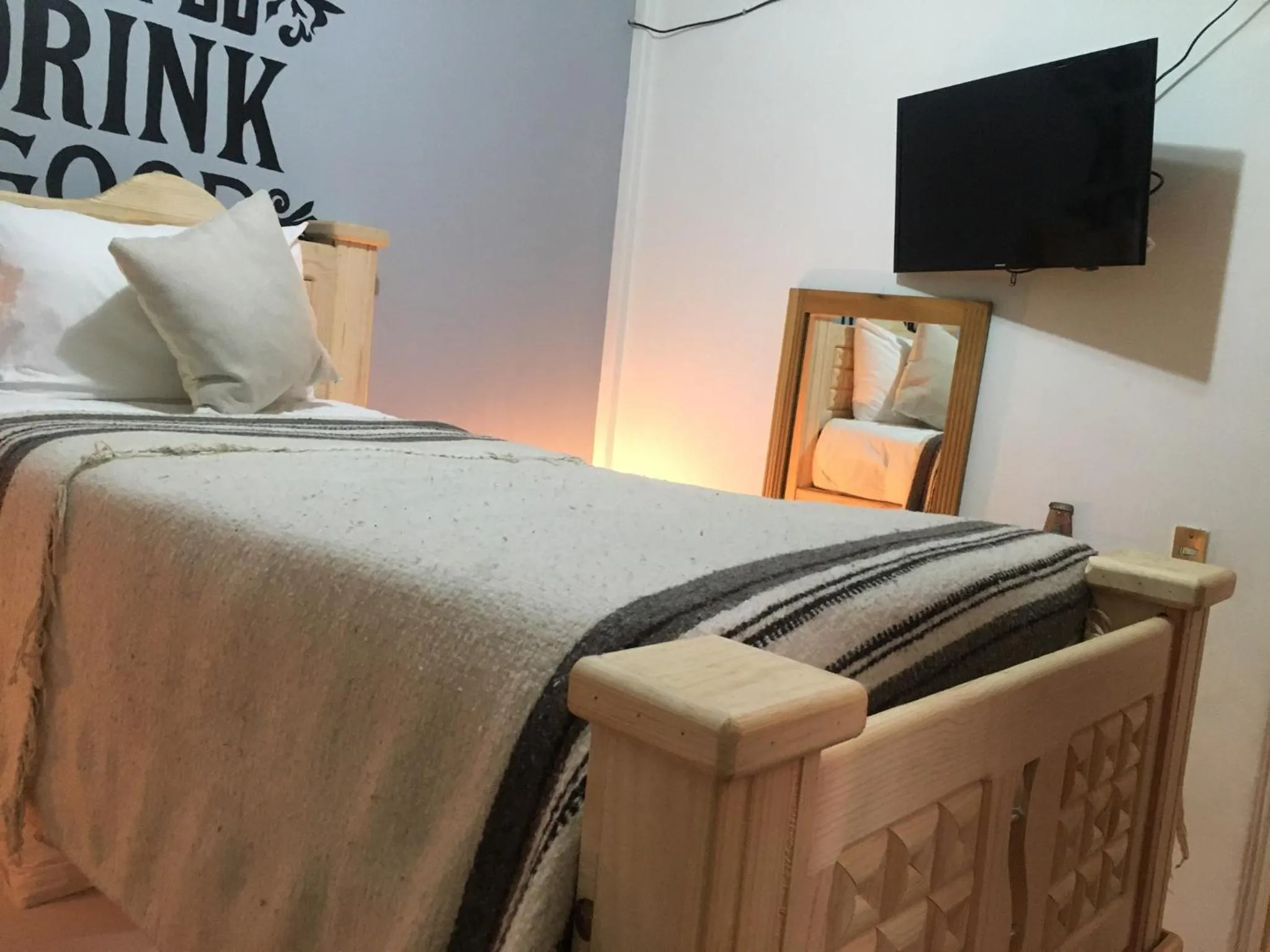 bunk bed, Bed in Mala Vecindad Beer Hotel