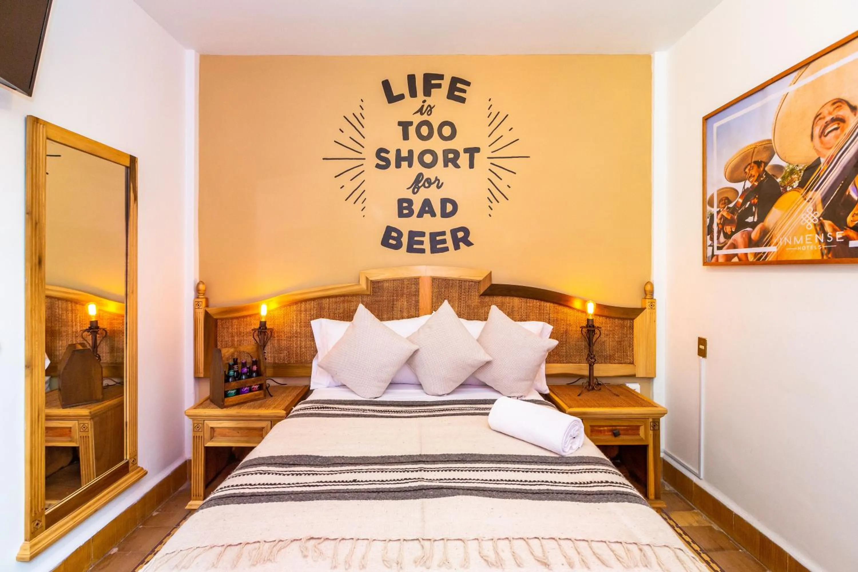 Decorative detail, Bed in Mala Vecindad Beer Hotel