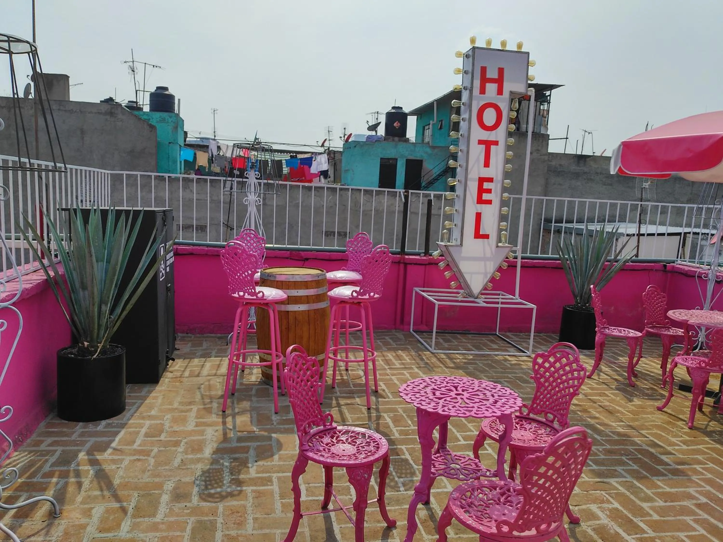 Balcony/Terrace in Mala Vecindad Beer Hotel